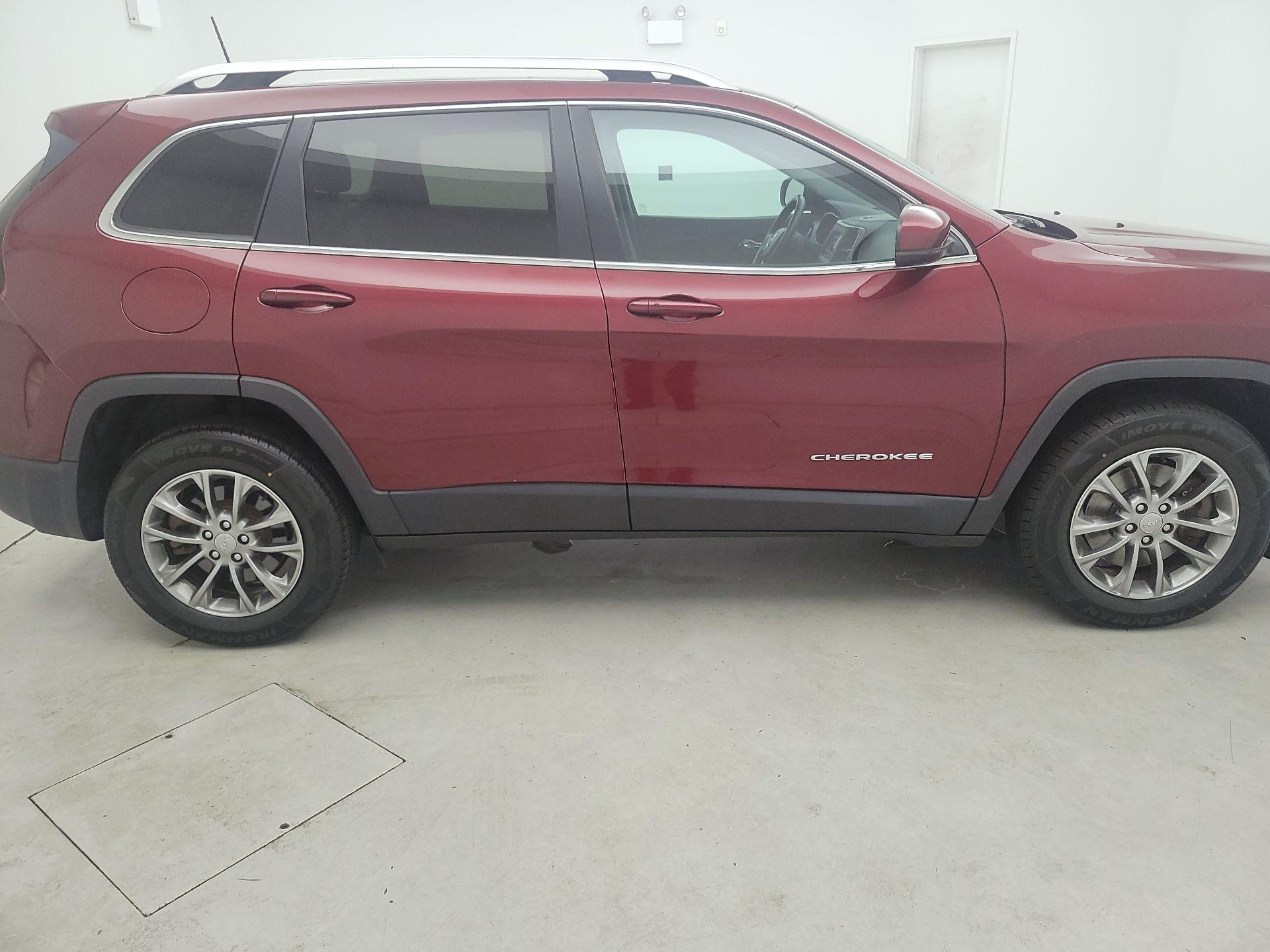 Thumbnail: 2020 Jeep Cherokee - 4