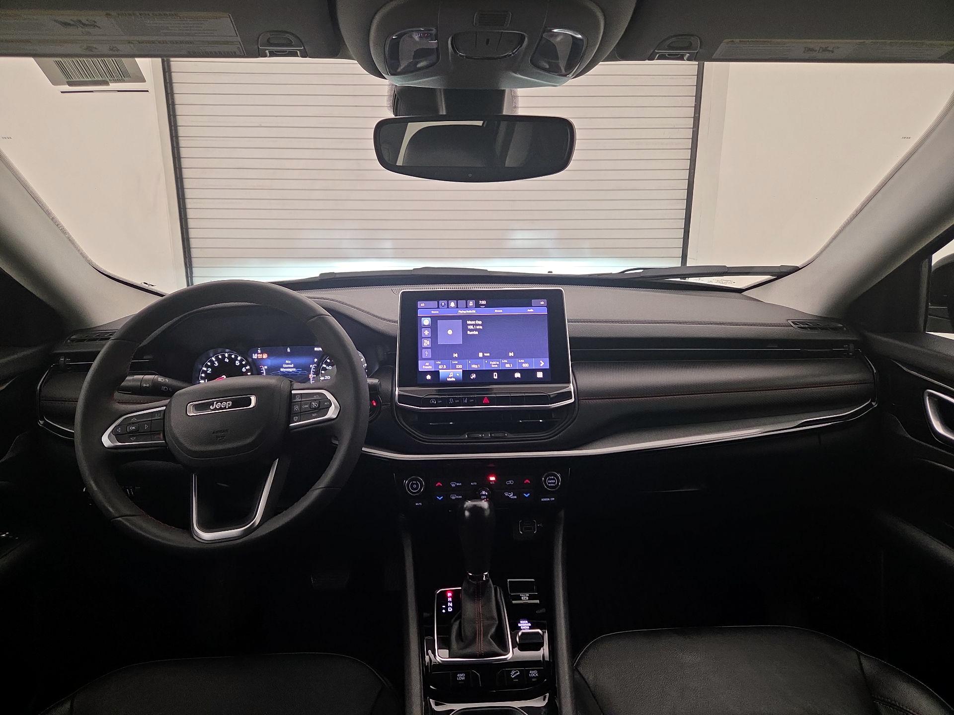 Thumbnail: 2022 Jeep Compass - 9