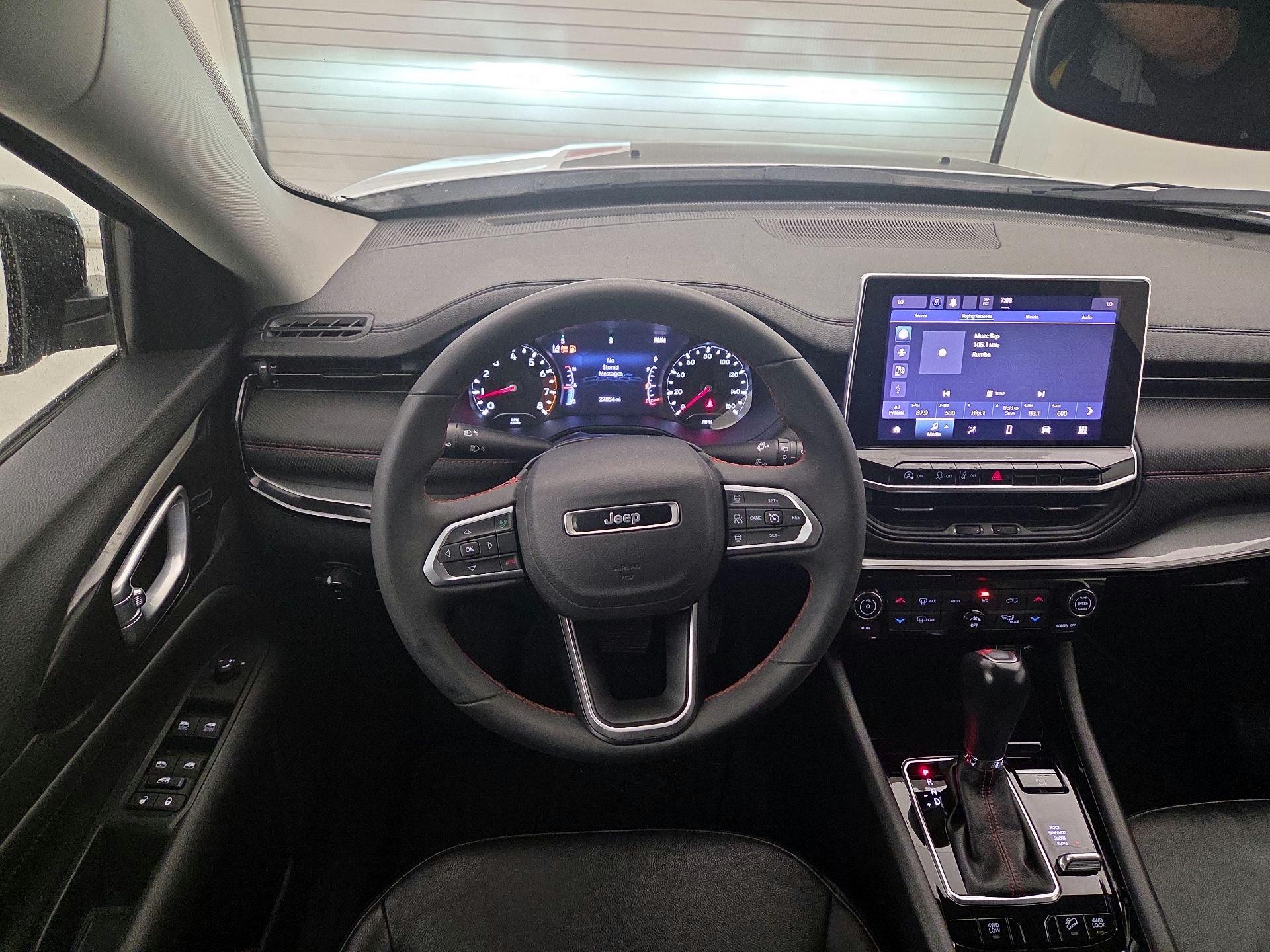 Thumbnail: 2022 Jeep Compass - 10