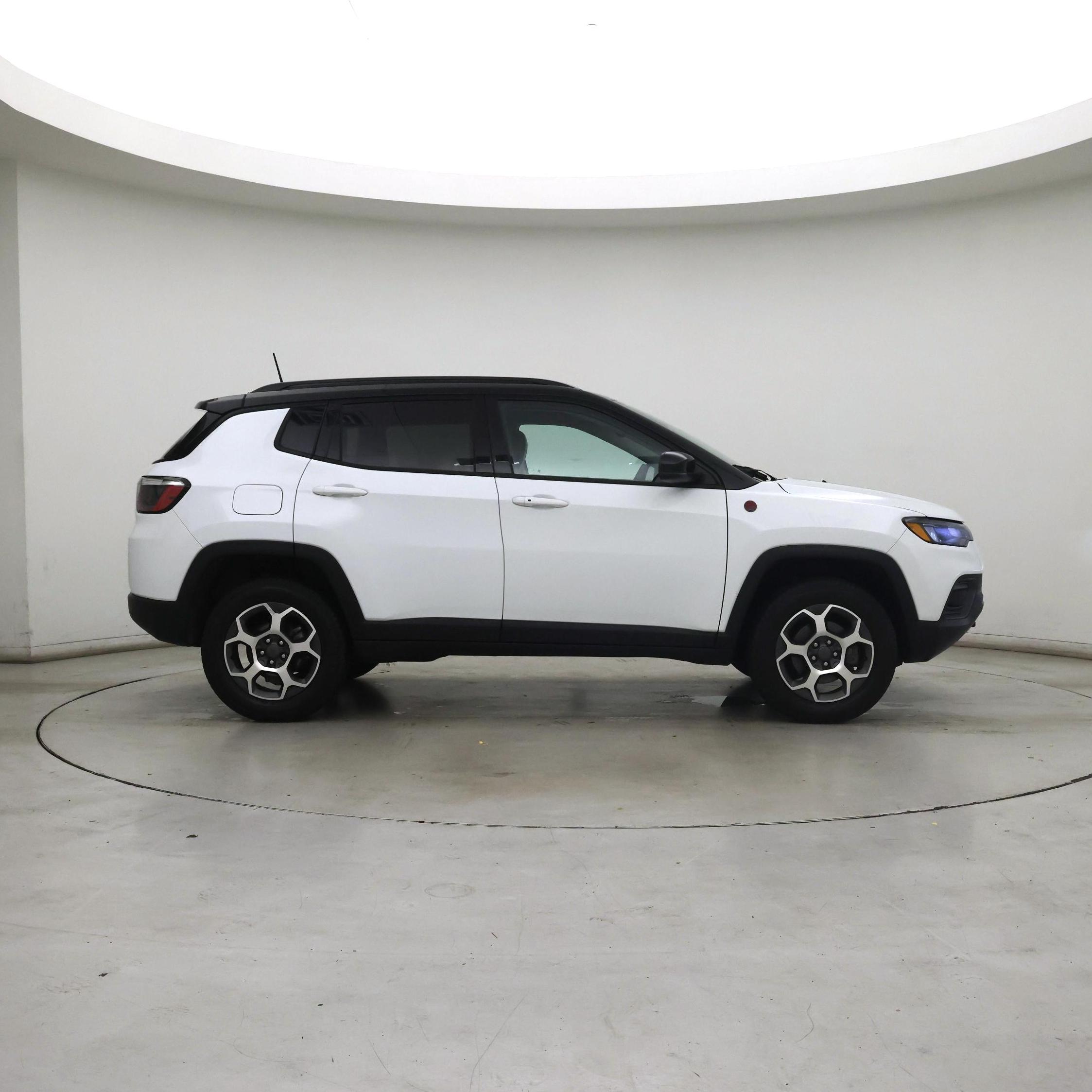 Thumbnail: 2022 Jeep Compass - 7