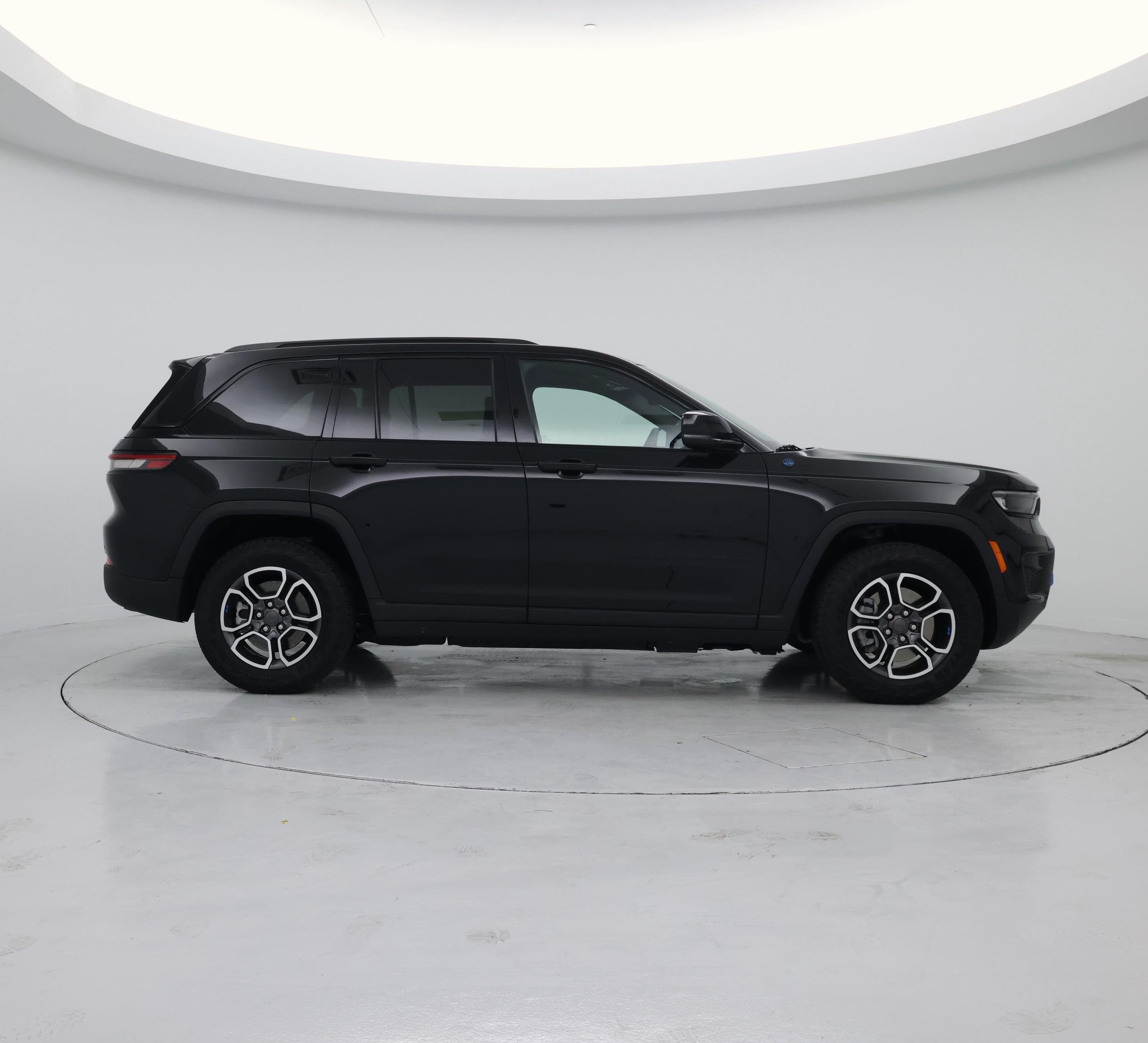 Thumbnail: 2022 Jeep Grand Cherokee - 7