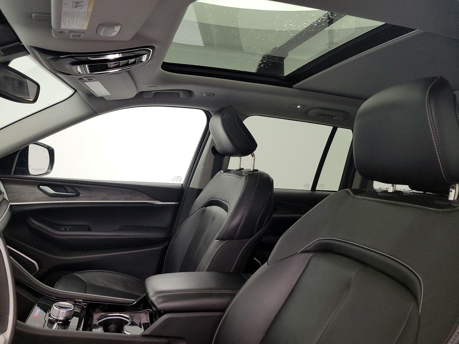 Thumbnail: 2022 Jeep Grand Cherokee - 20