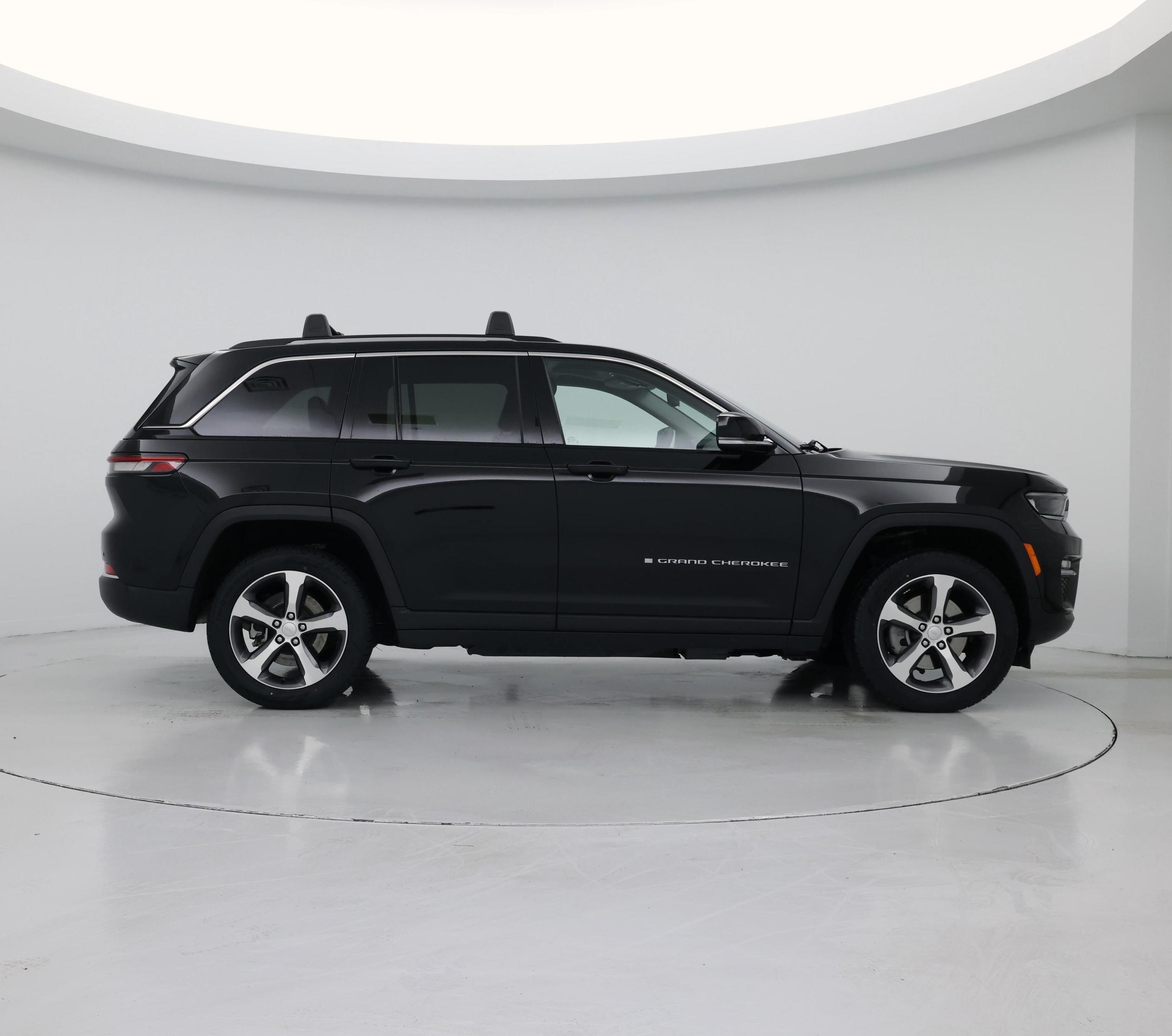 Thumbnail: 2022 Jeep Grand Cherokee - 7