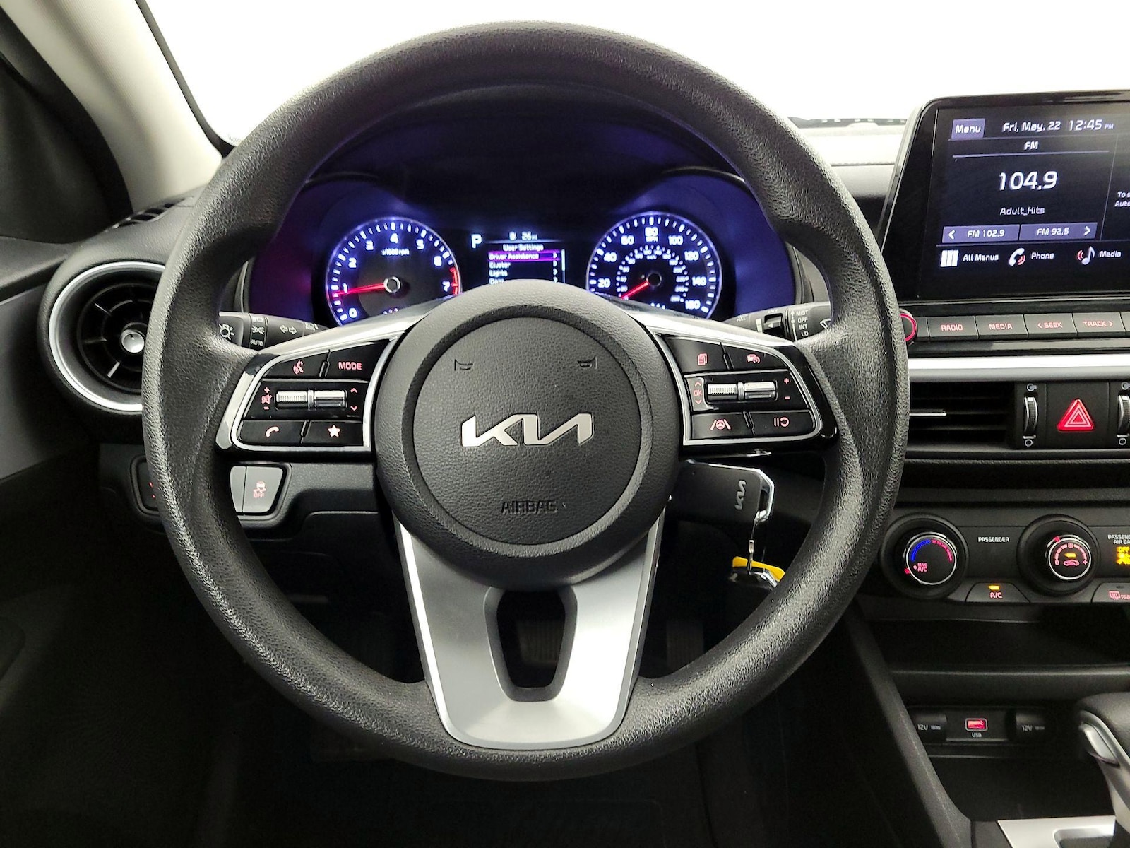 2023 Kia Forte LXS - Photo 11