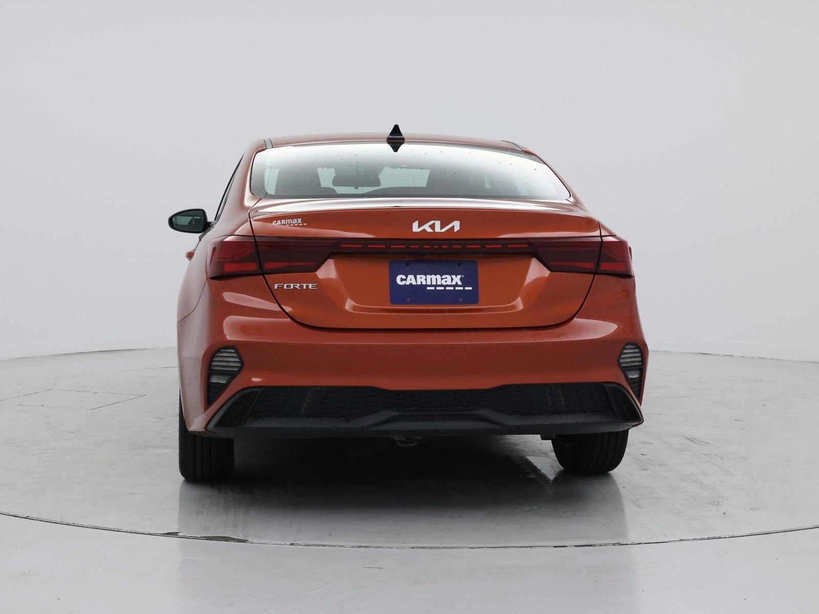 2023 Kia Forte LXS - Photo 7