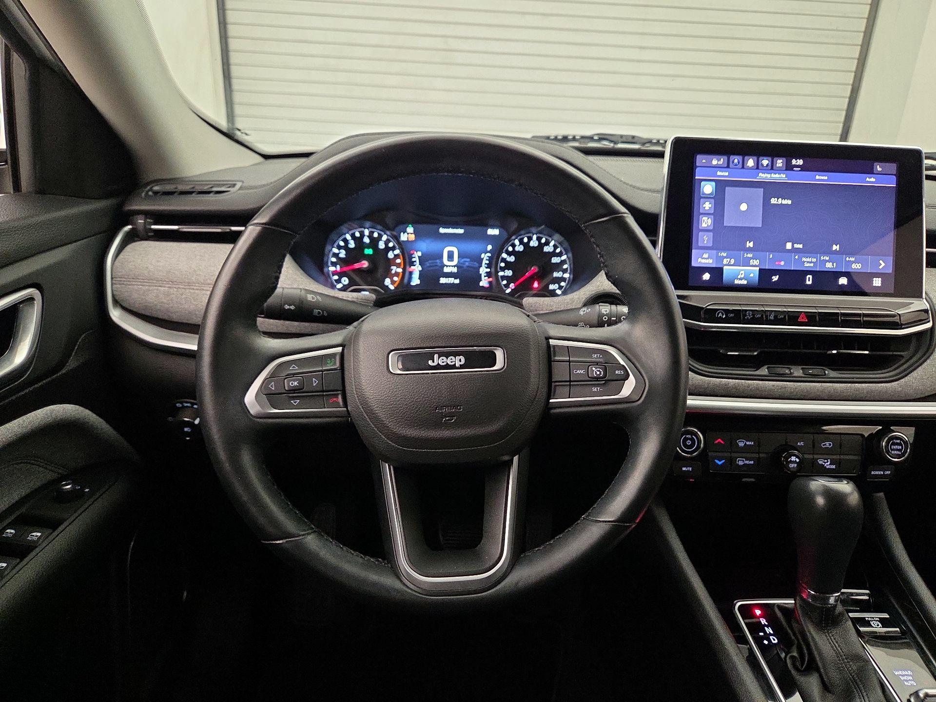 Thumbnail: 2022 Jeep Compass - 10