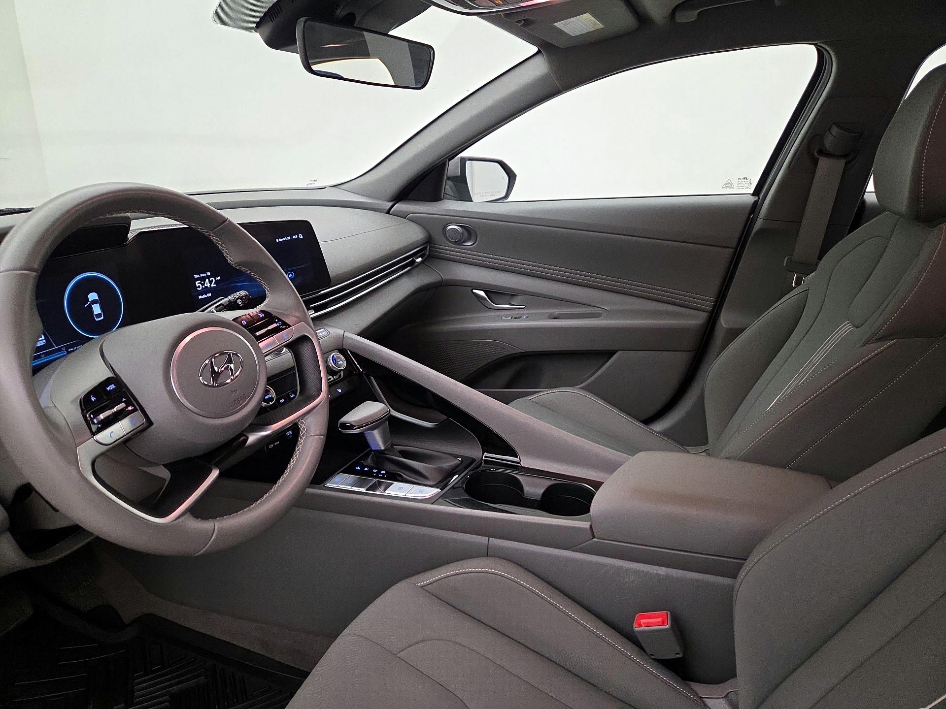 Thumbnail: 2023 Hyundai Elantra - 11