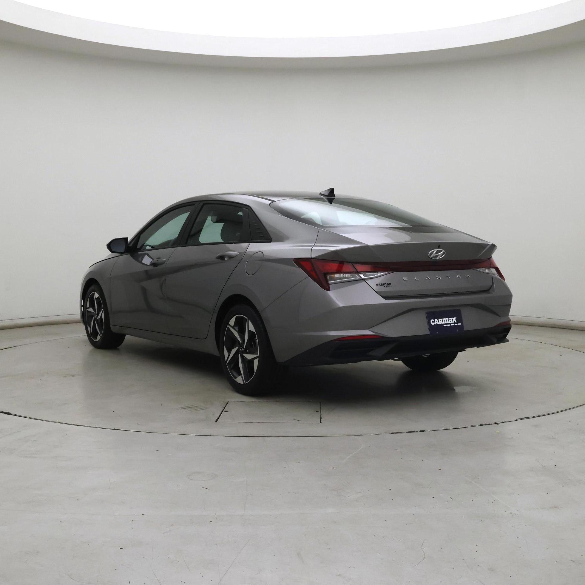 Thumbnail: 2023 Hyundai Elantra - 2