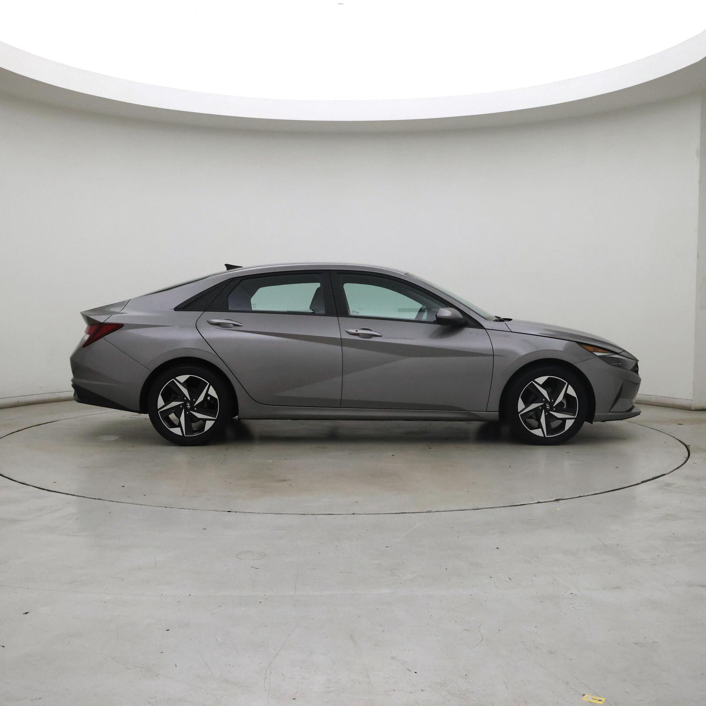 Thumbnail: 2023 Hyundai Elantra - 7