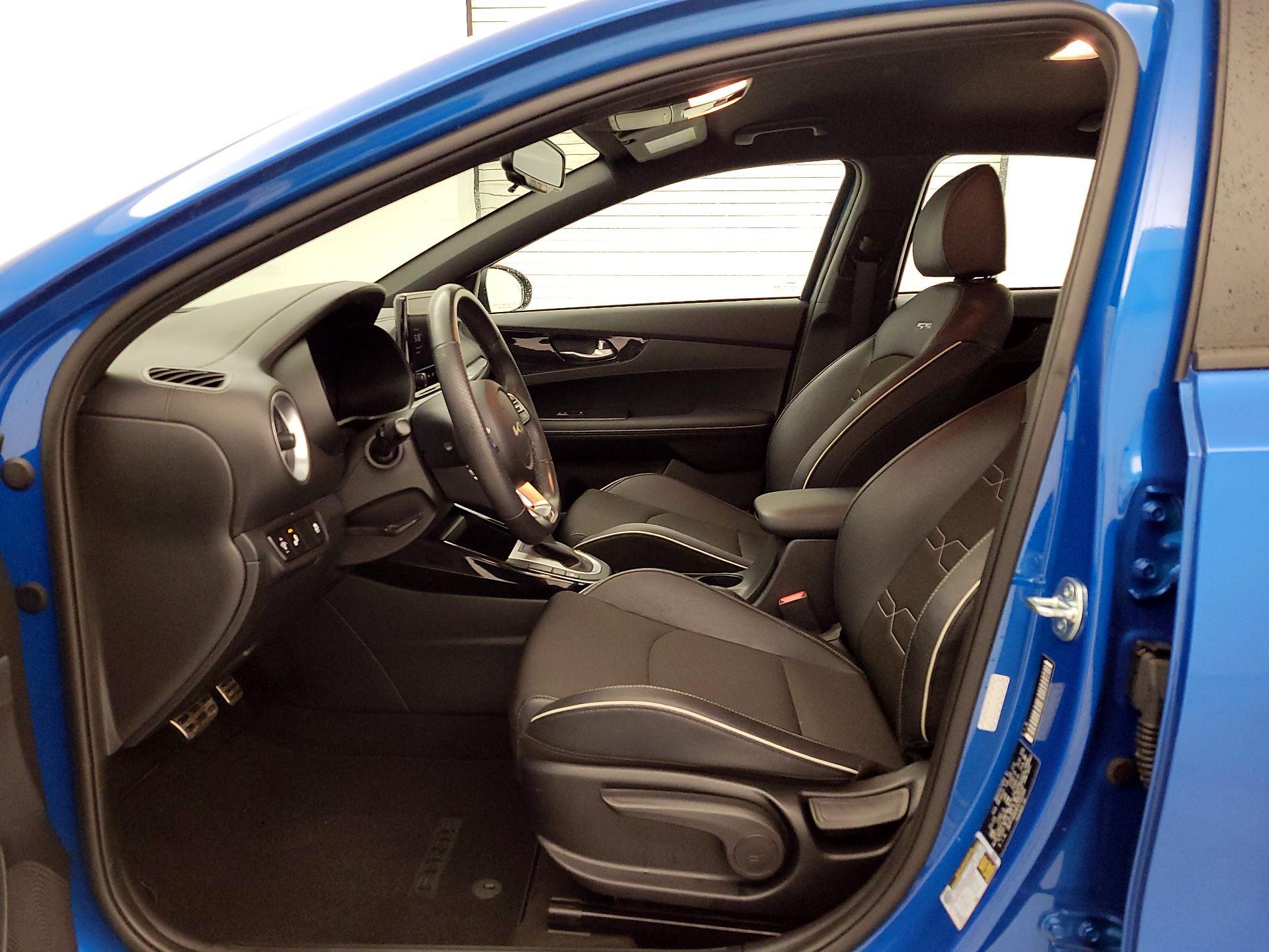 Thumbnail: 2023 Kia Forte - 11