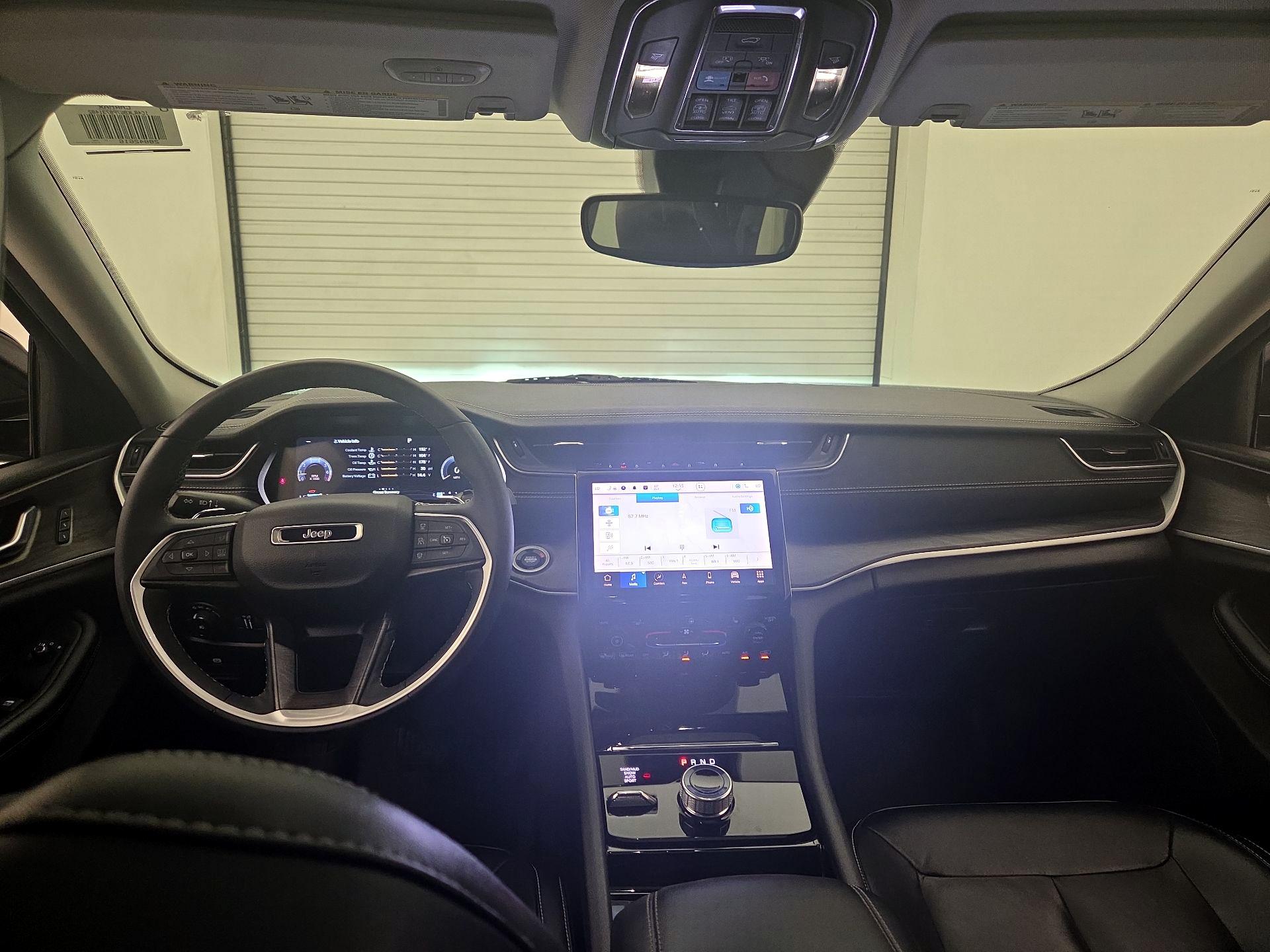 Thumbnail: 2023 Jeep Grand Cherokee L - 9