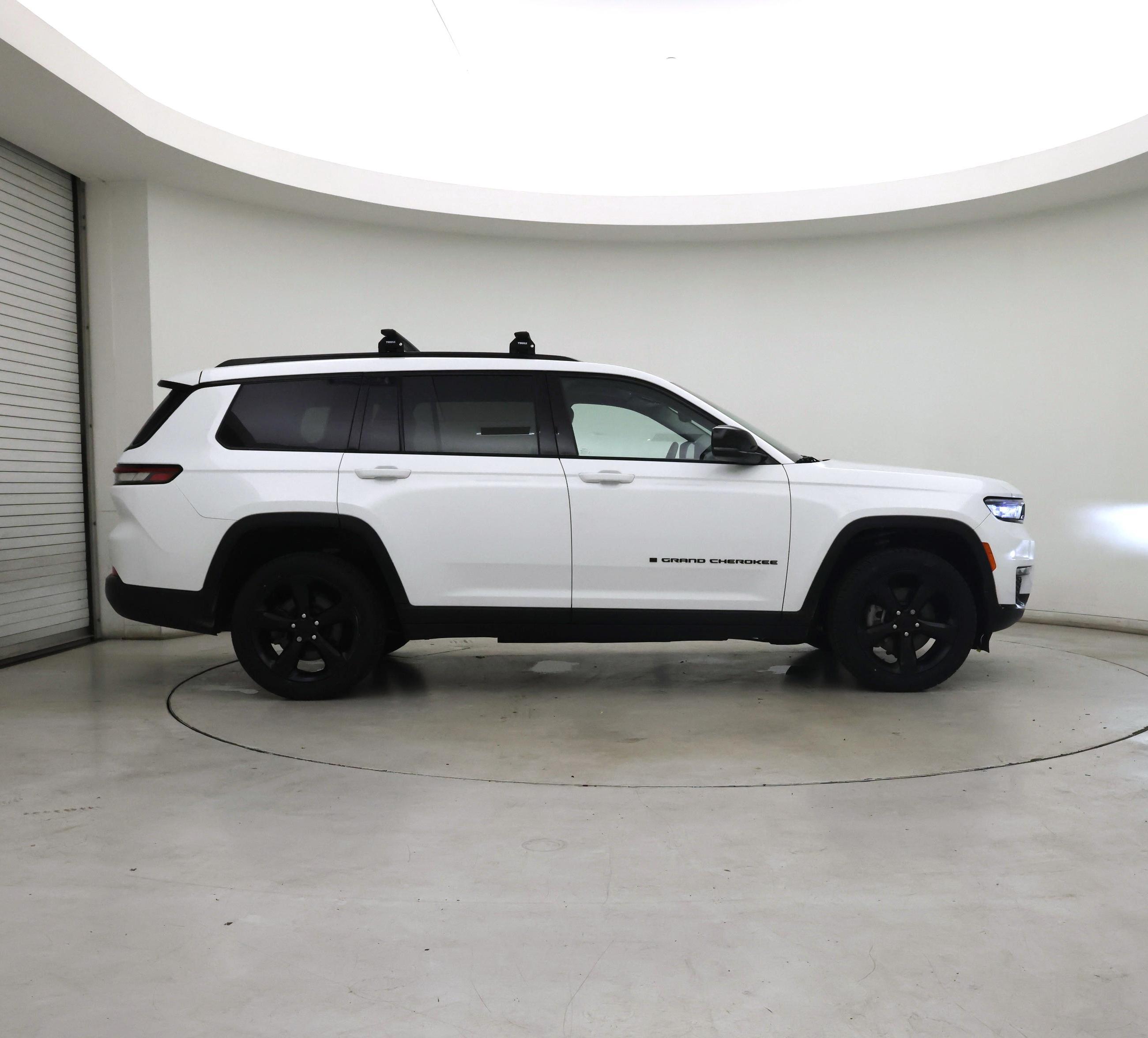 Thumbnail: 2023 Jeep Grand Cherokee L - 7