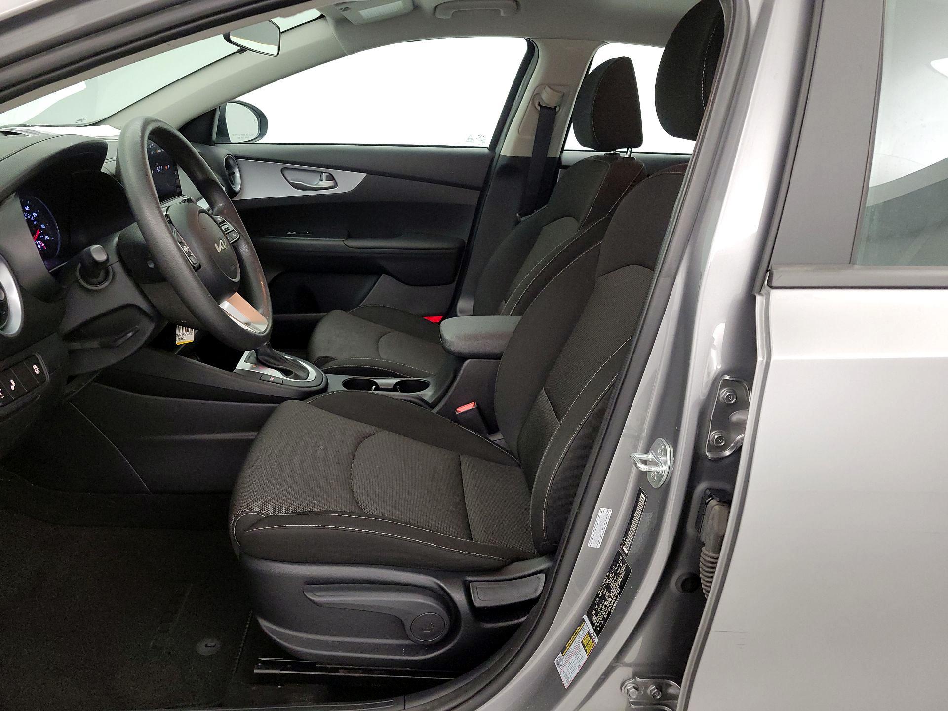 Thumbnail: 2024 Kia Forte - 11