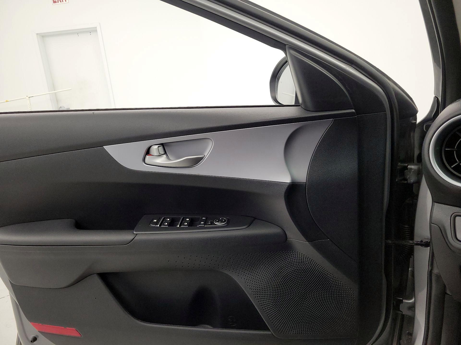 Thumbnail: 2024 Kia Forte - 12