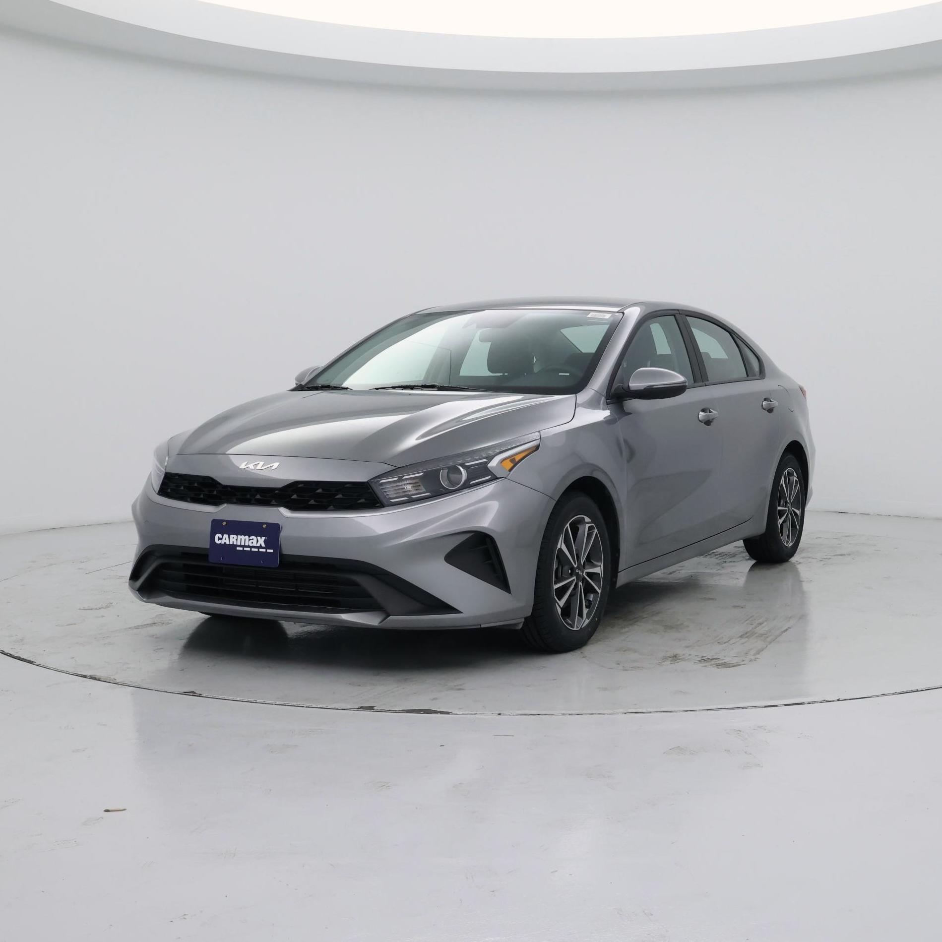 Thumbnail: 2024 Kia Forte - 4