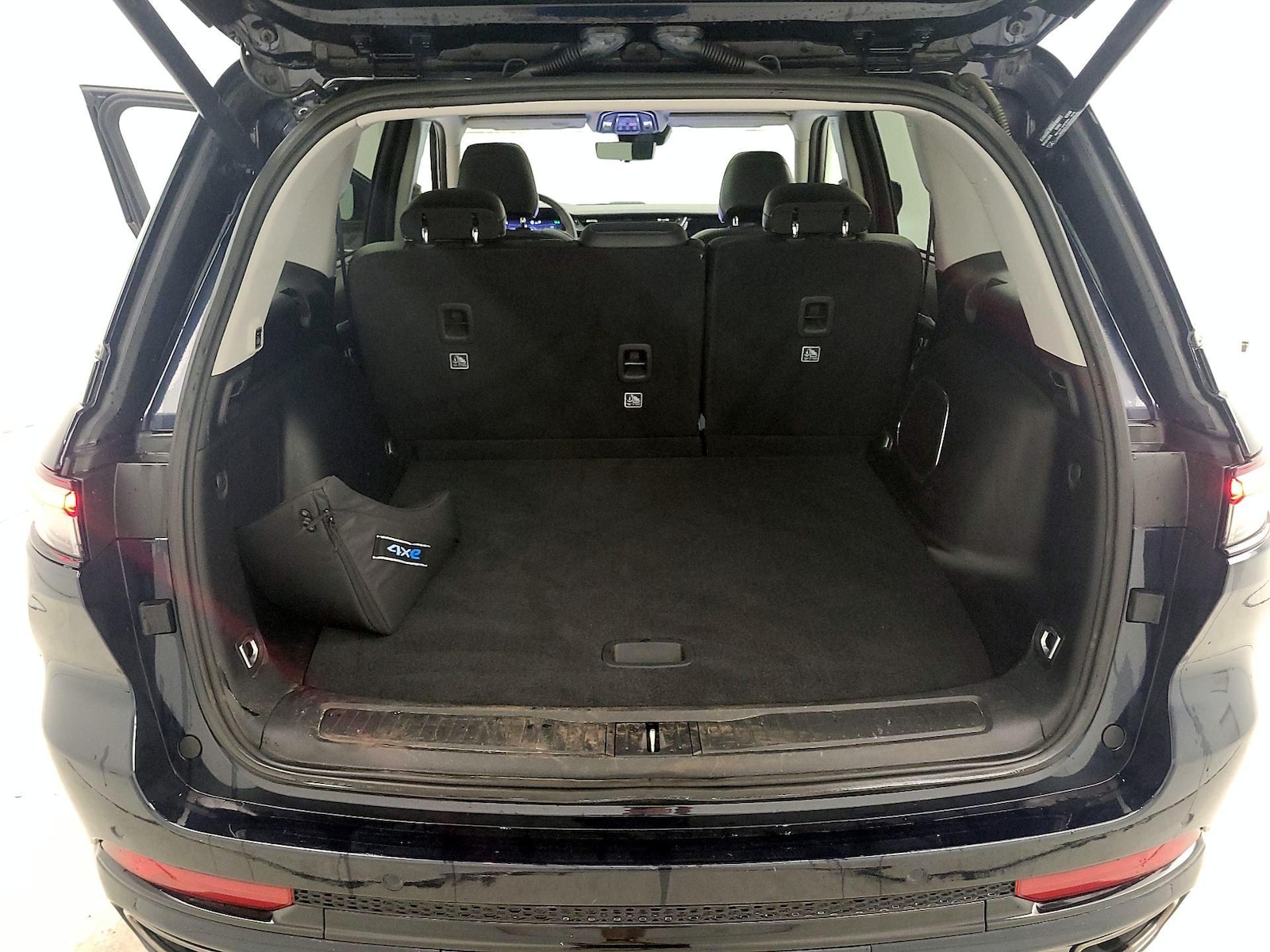 2023 Jeep Grand Cherokee 30th Anniversary 4xe - Photo 22