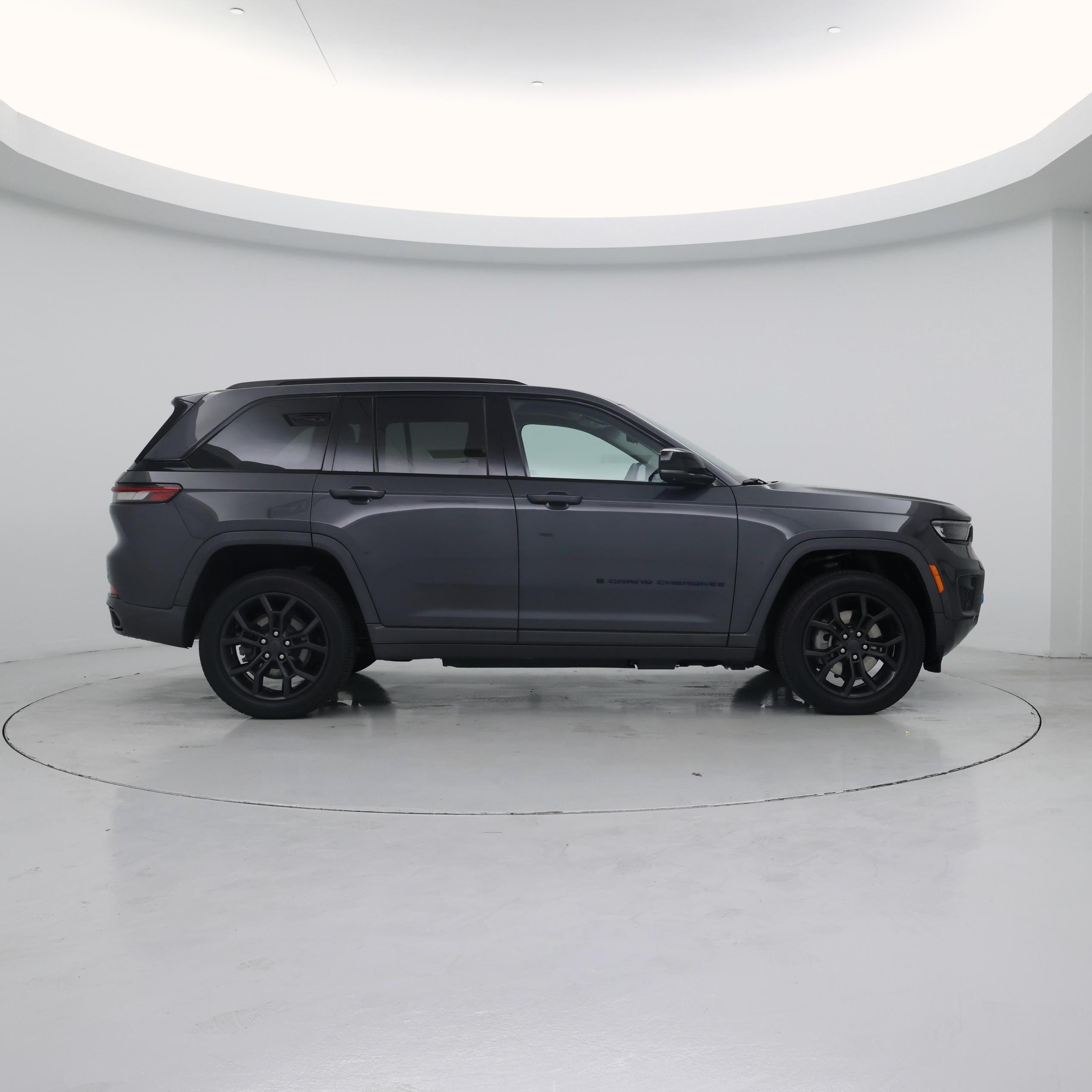 Thumbnail: 2023 Jeep Grand Cherokee - 7