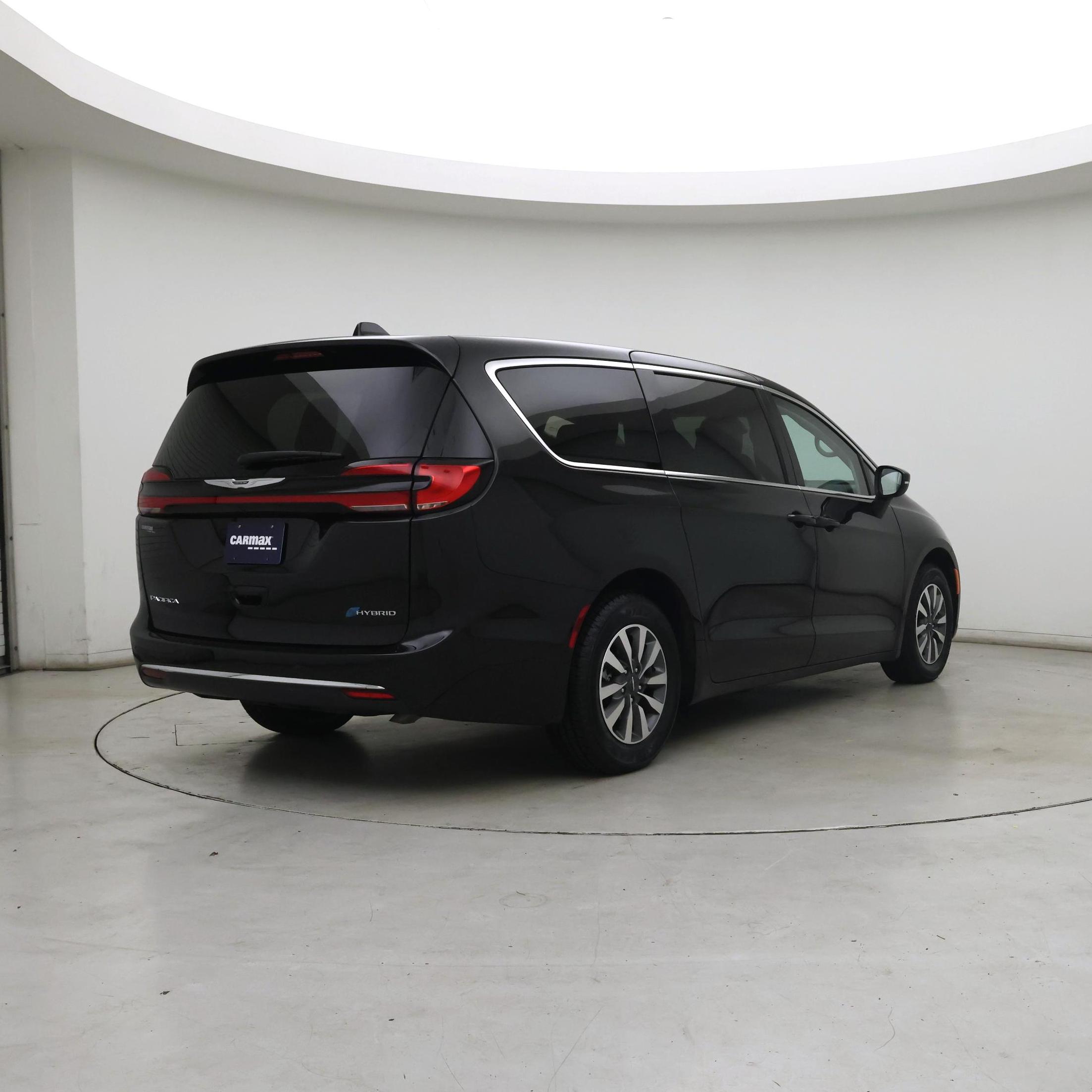Thumbnail: 2023 Chrysler Pacifica - 8