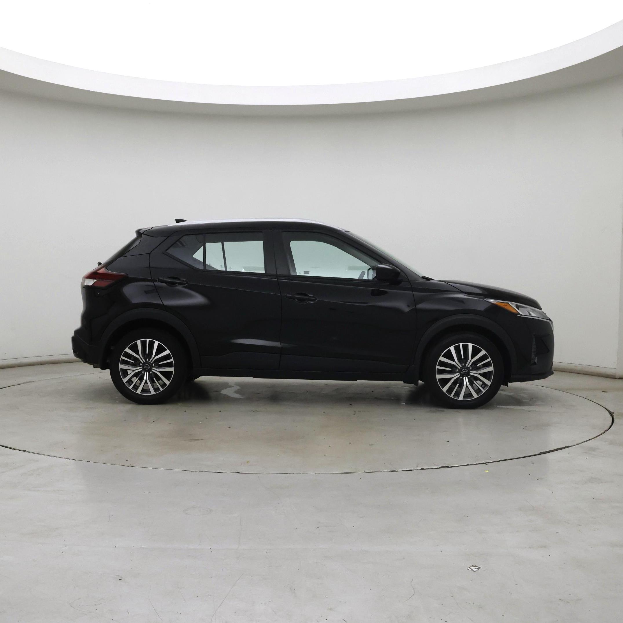 Thumbnail: 2023 Nissan Kicks - 7