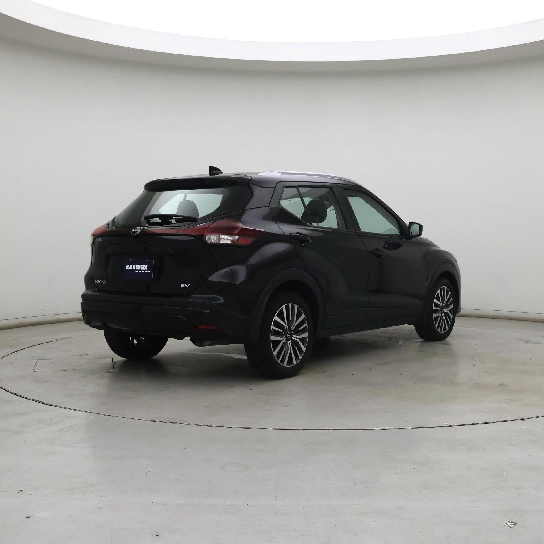 Thumbnail: 2023 Nissan Kicks - 8