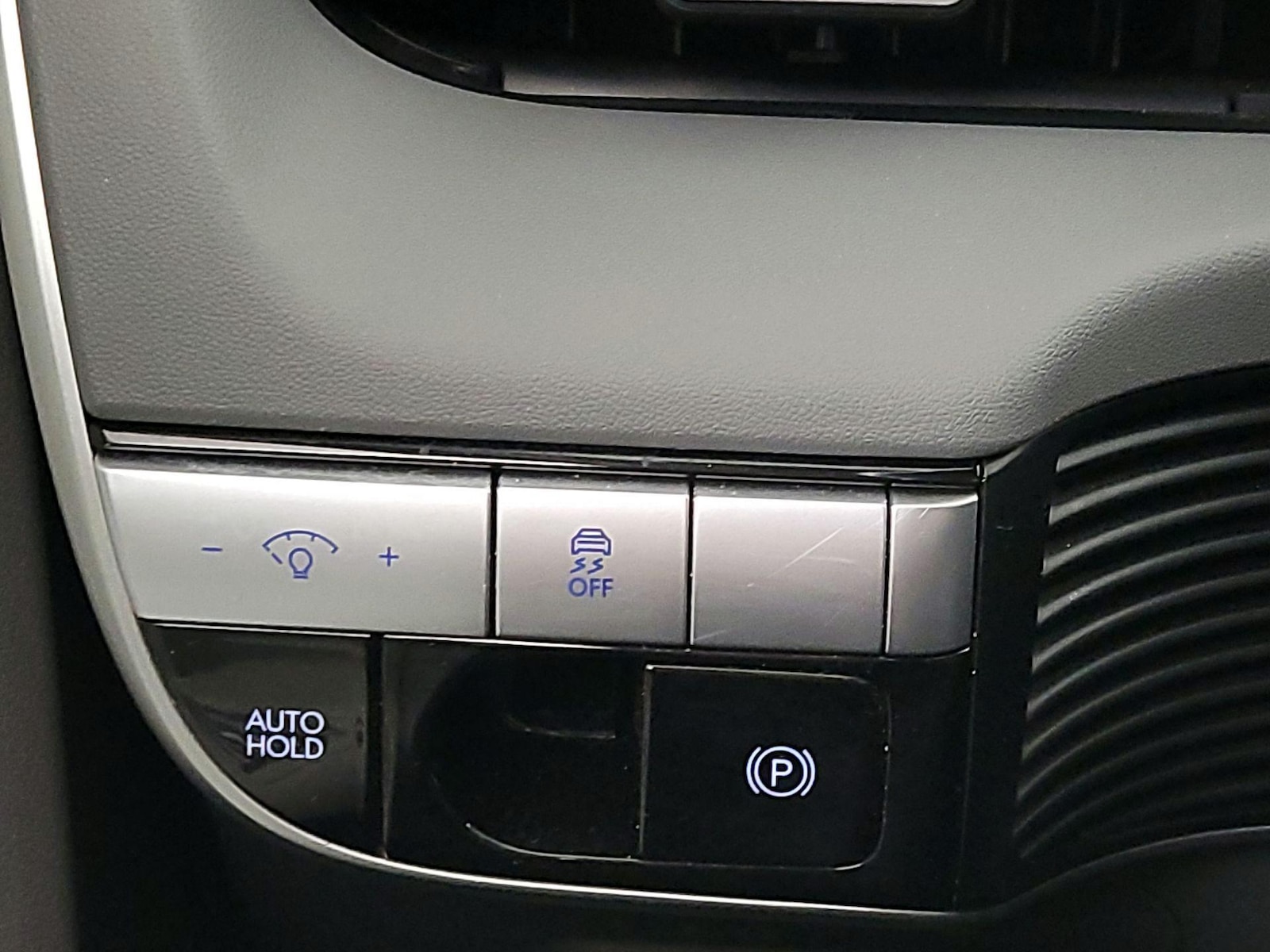 2024 Hyundai IONIQ 5 SE - Photo 14