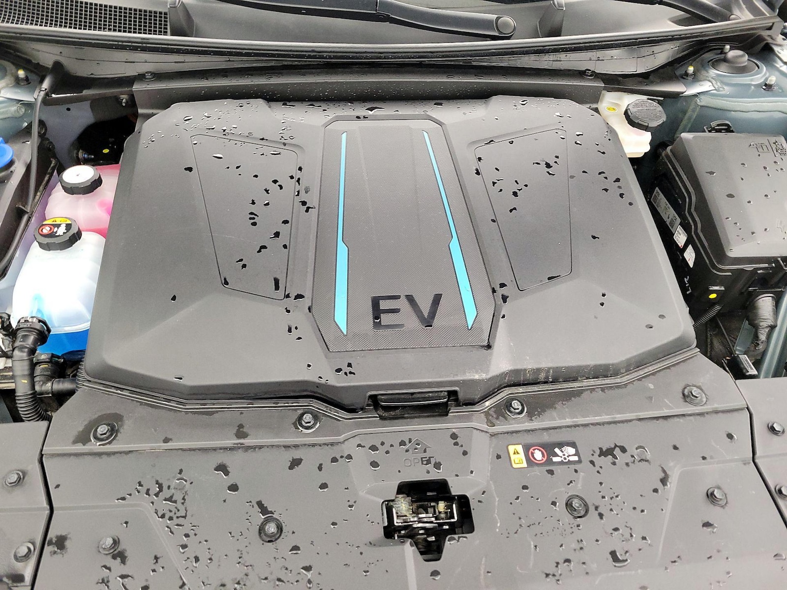 2024 Hyundai IONIQ 5 SE - Photo 23