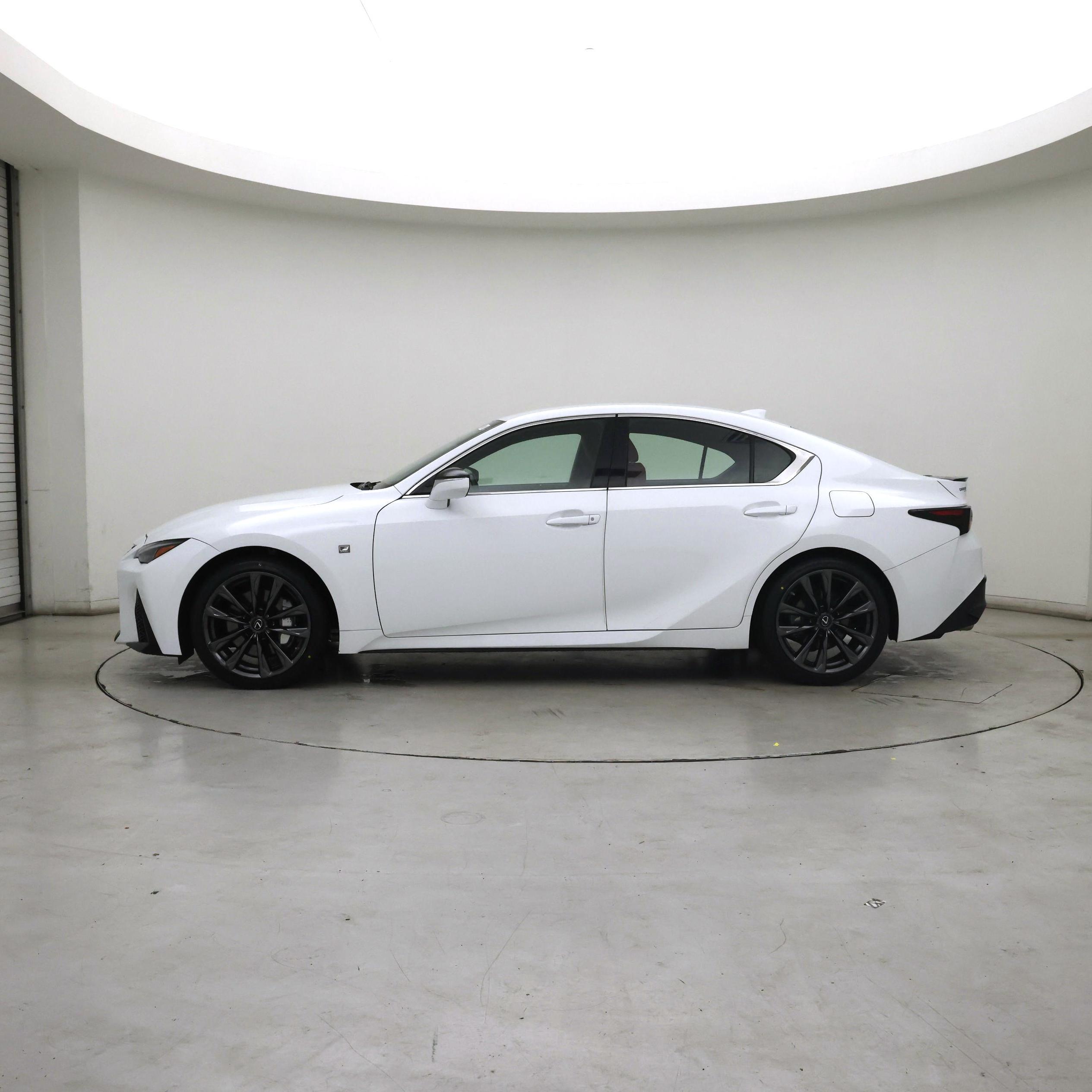 Thumbnail: 2022 Lexus IS - 3