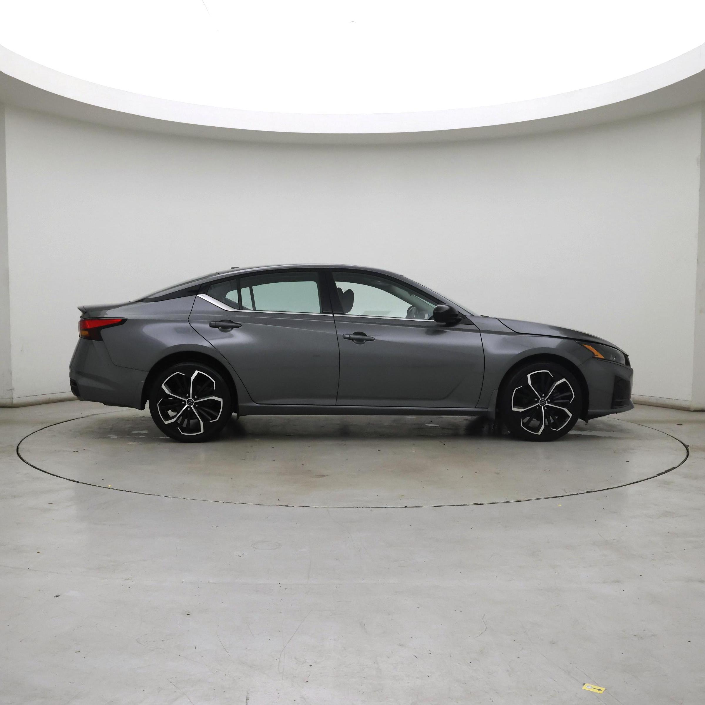 Thumbnail: 2023 Nissan Altima - 7