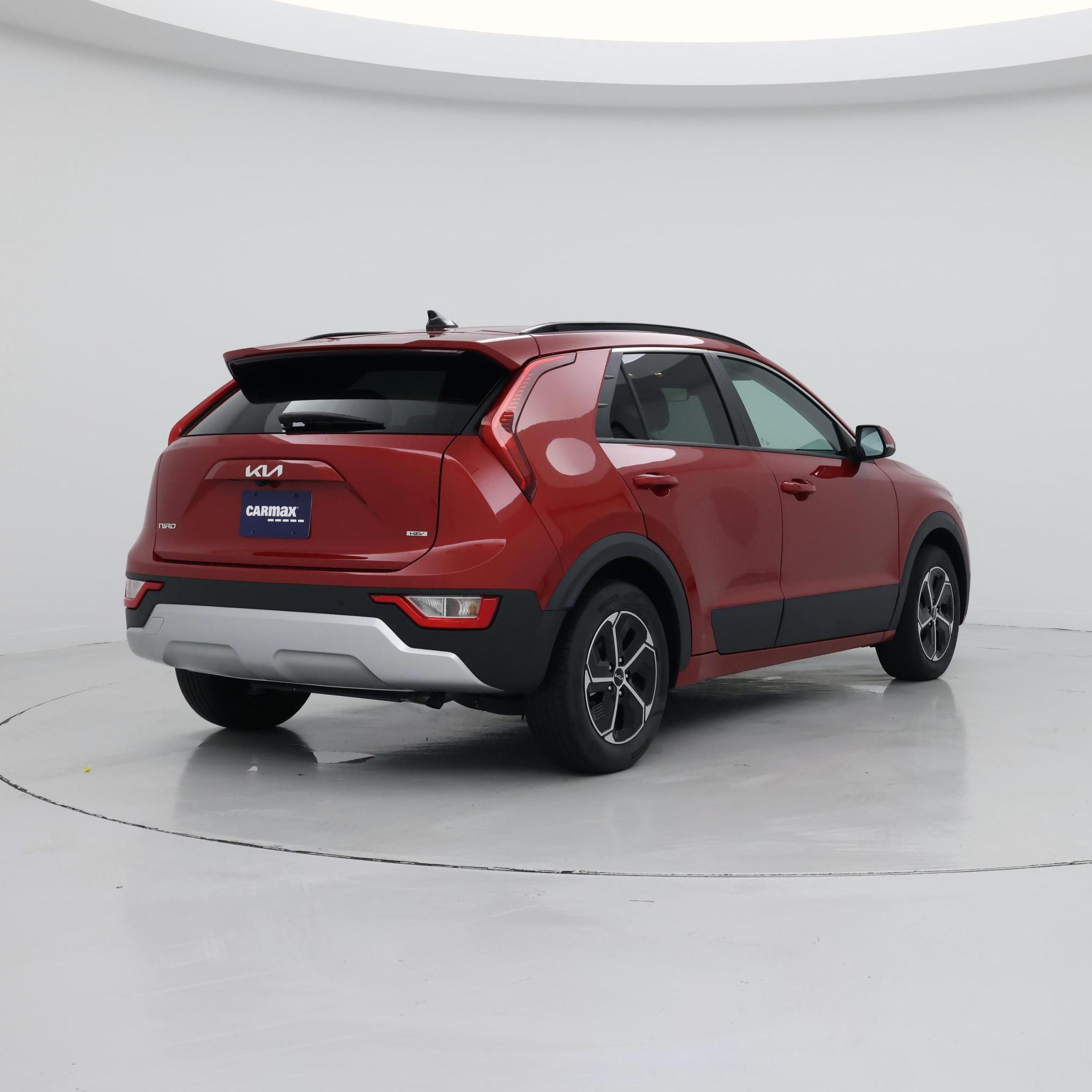 Thumbnail: 2023 Kia Niro - 8