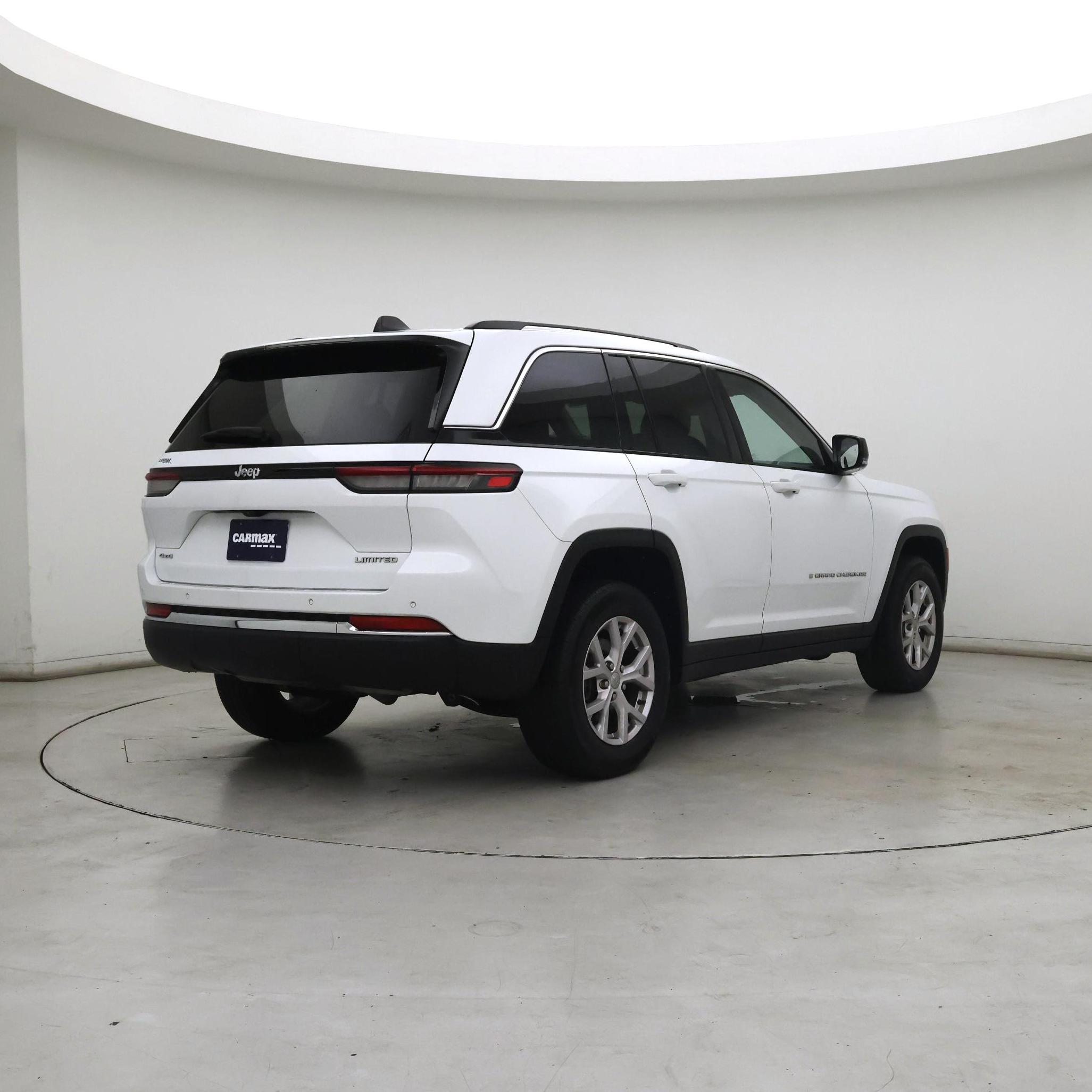 Thumbnail: 2022 Jeep Grand Cherokee - 8