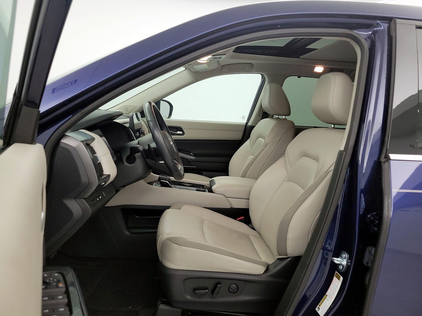 2023 Nissan Pathfinder SL - Photo 12