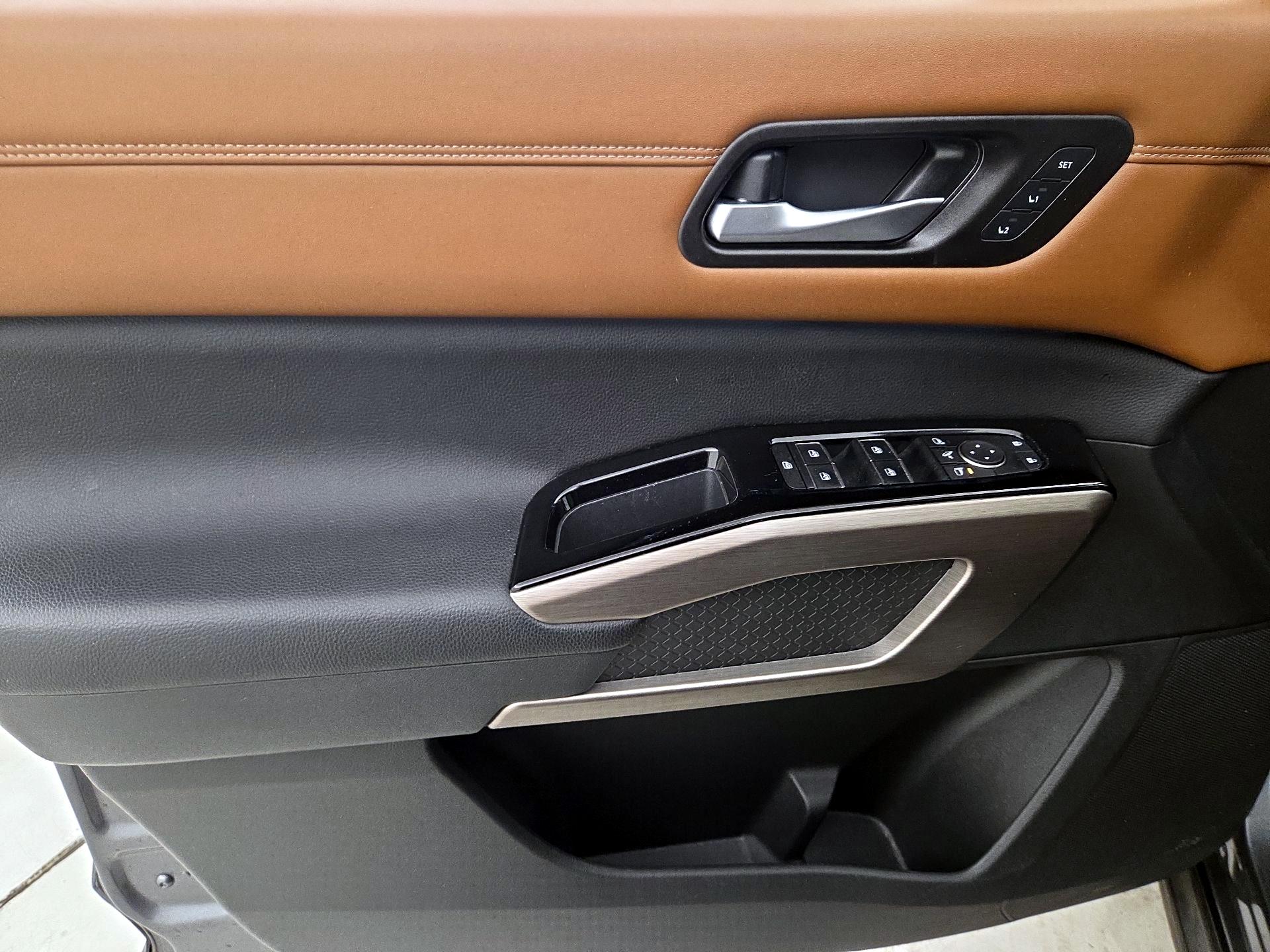 Thumbnail: 2023 Nissan Pathfinder - 12