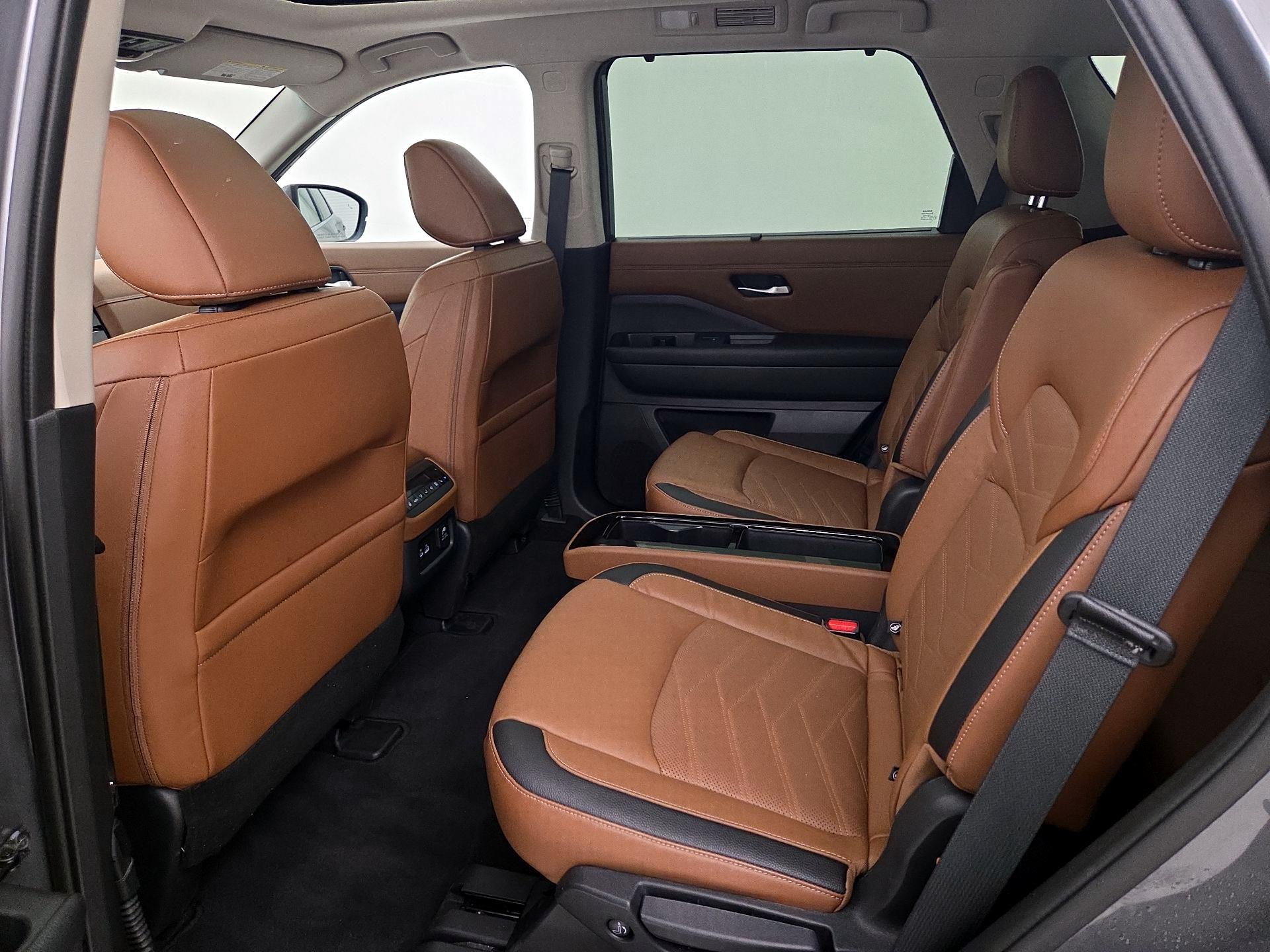 Thumbnail: 2023 Nissan Pathfinder - 20