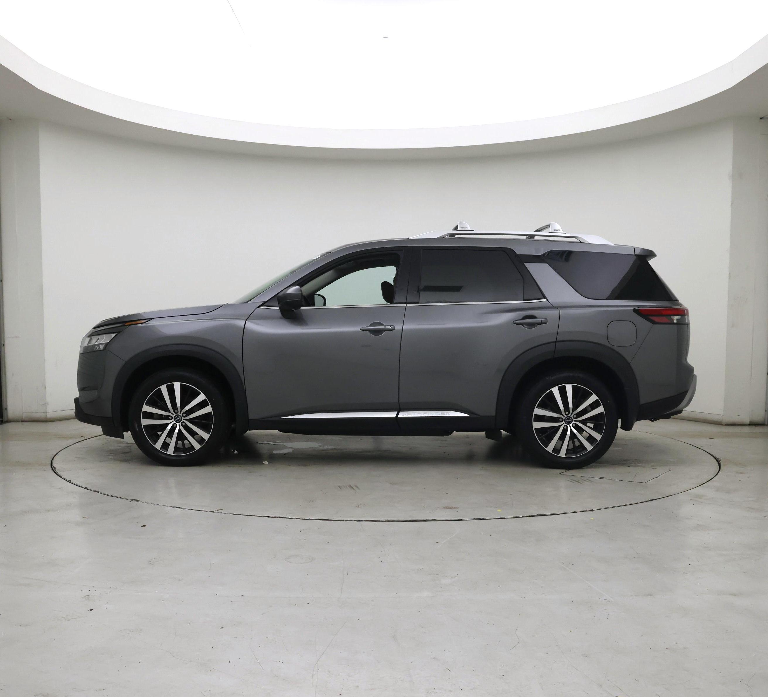 Thumbnail: 2023 Nissan Pathfinder - 3