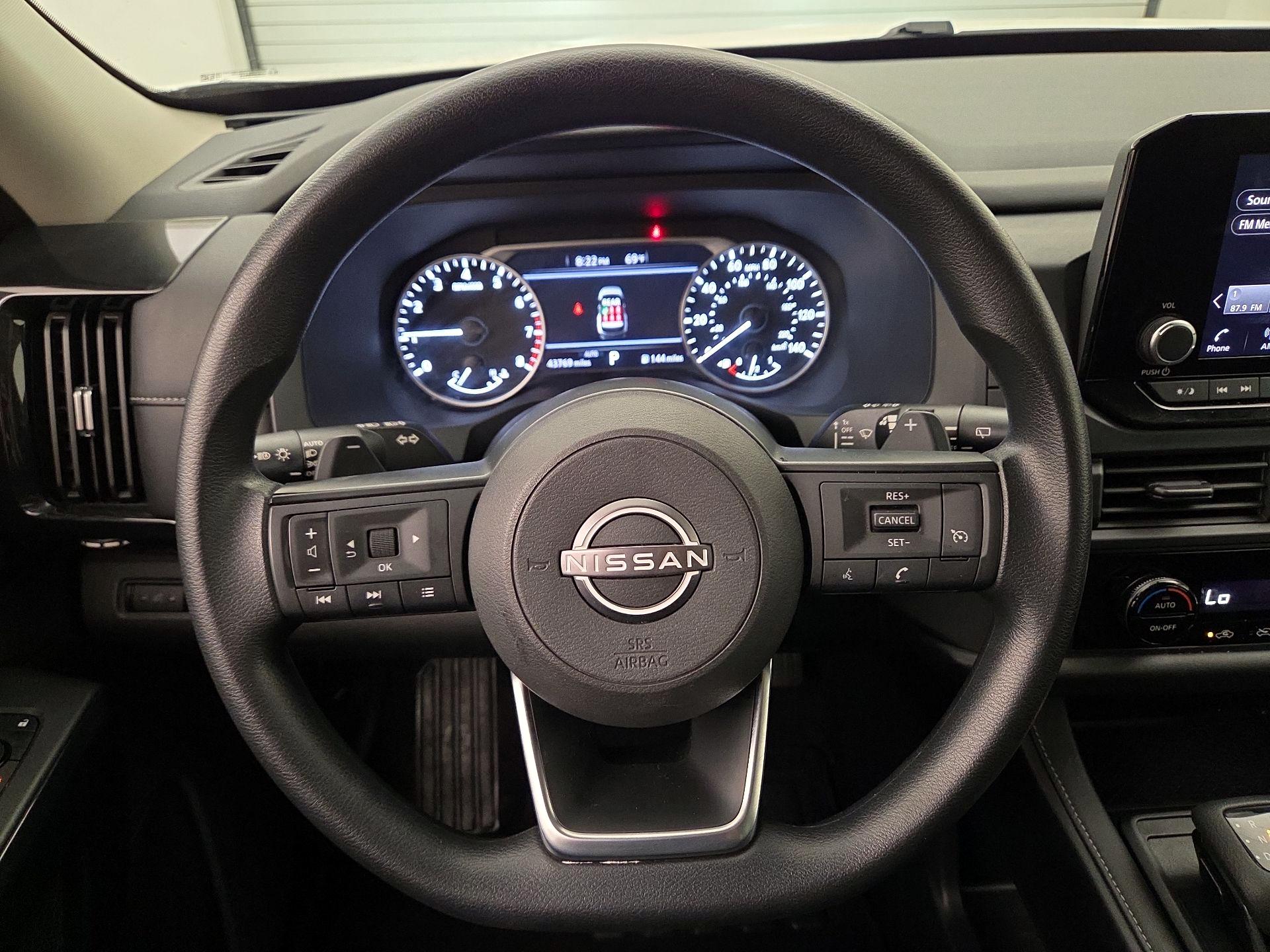 Thumbnail: 2023 Nissan Pathfinder - 10