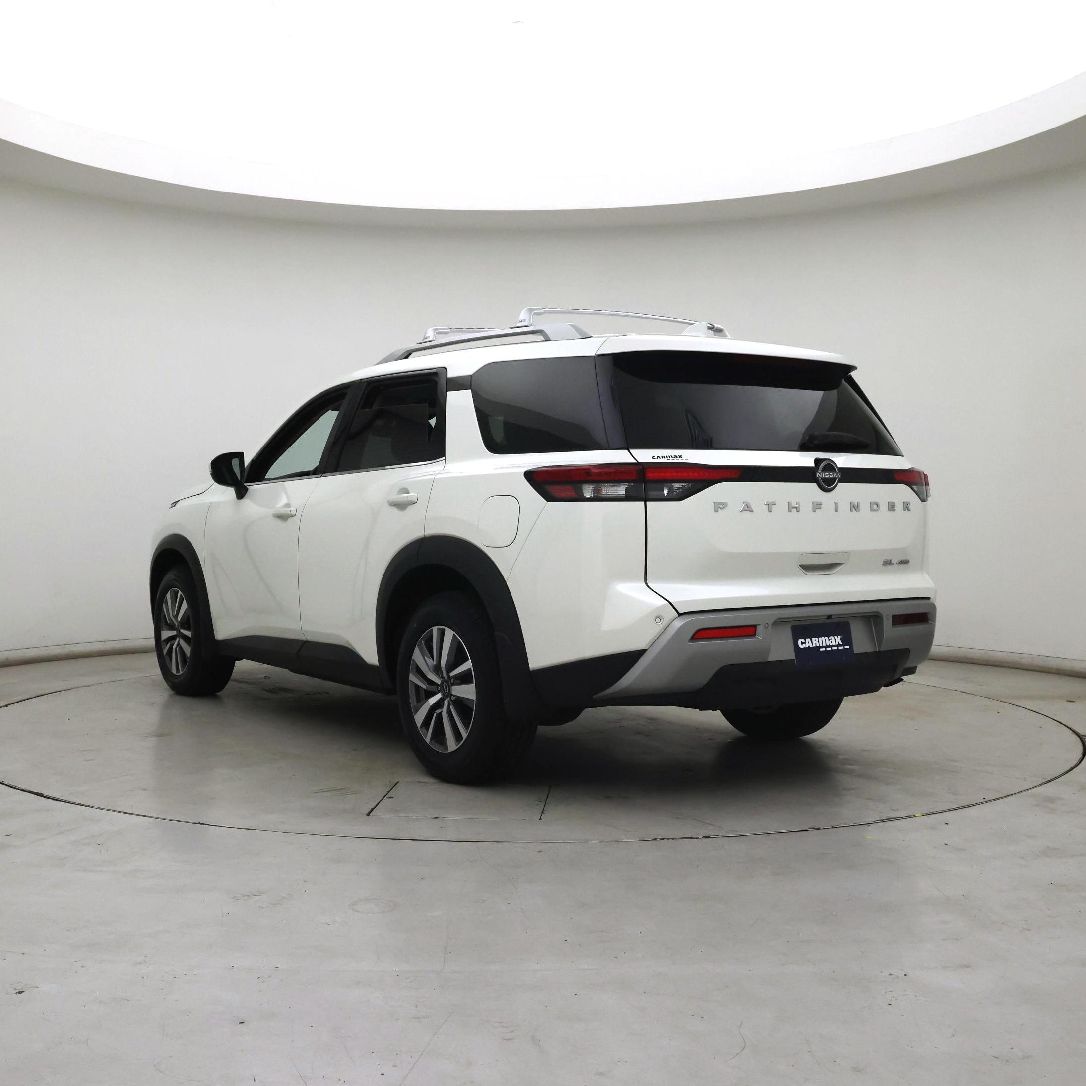 Thumbnail: 2023 Nissan Pathfinder - 2