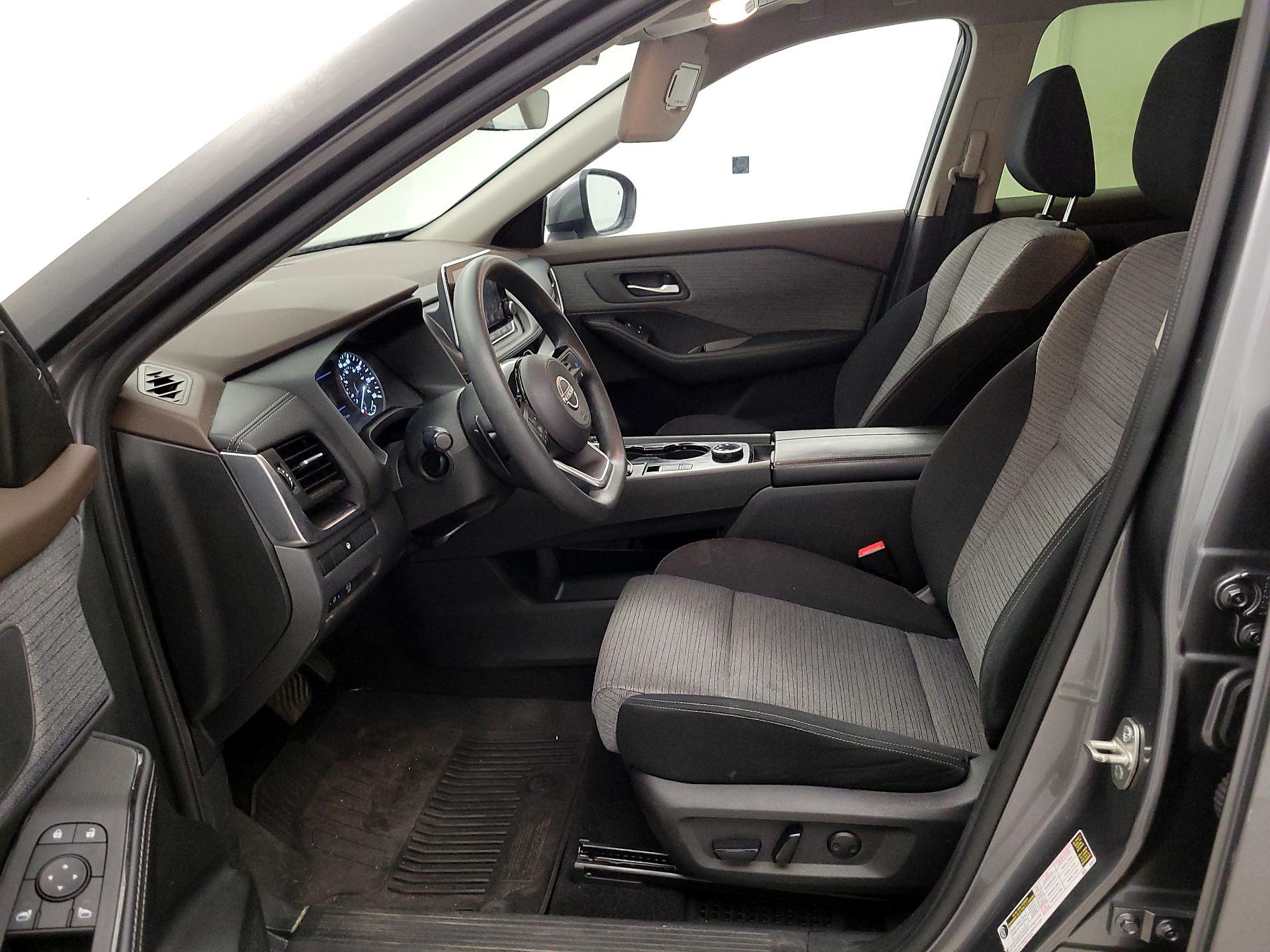 Thumbnail: 2023 Nissan Rogue - 9
