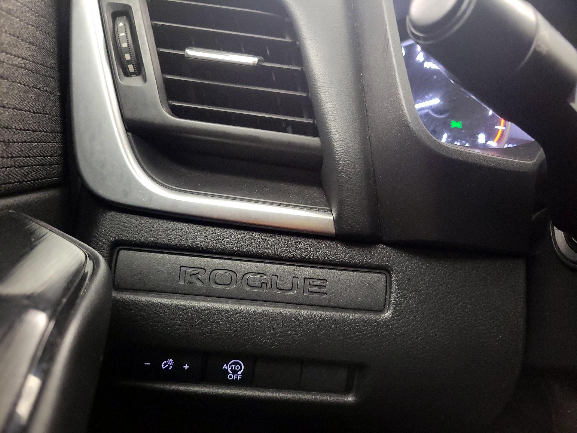 Thumbnail: 2023 Nissan Rogue - 13