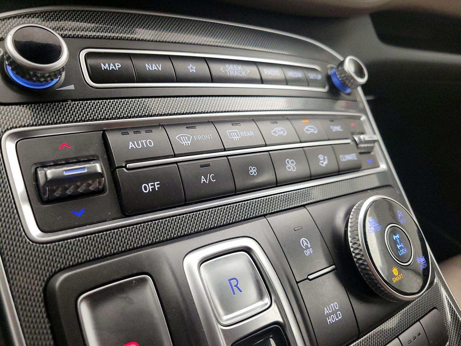 2023 Hyundai Santa Fe SEL - Photo 18