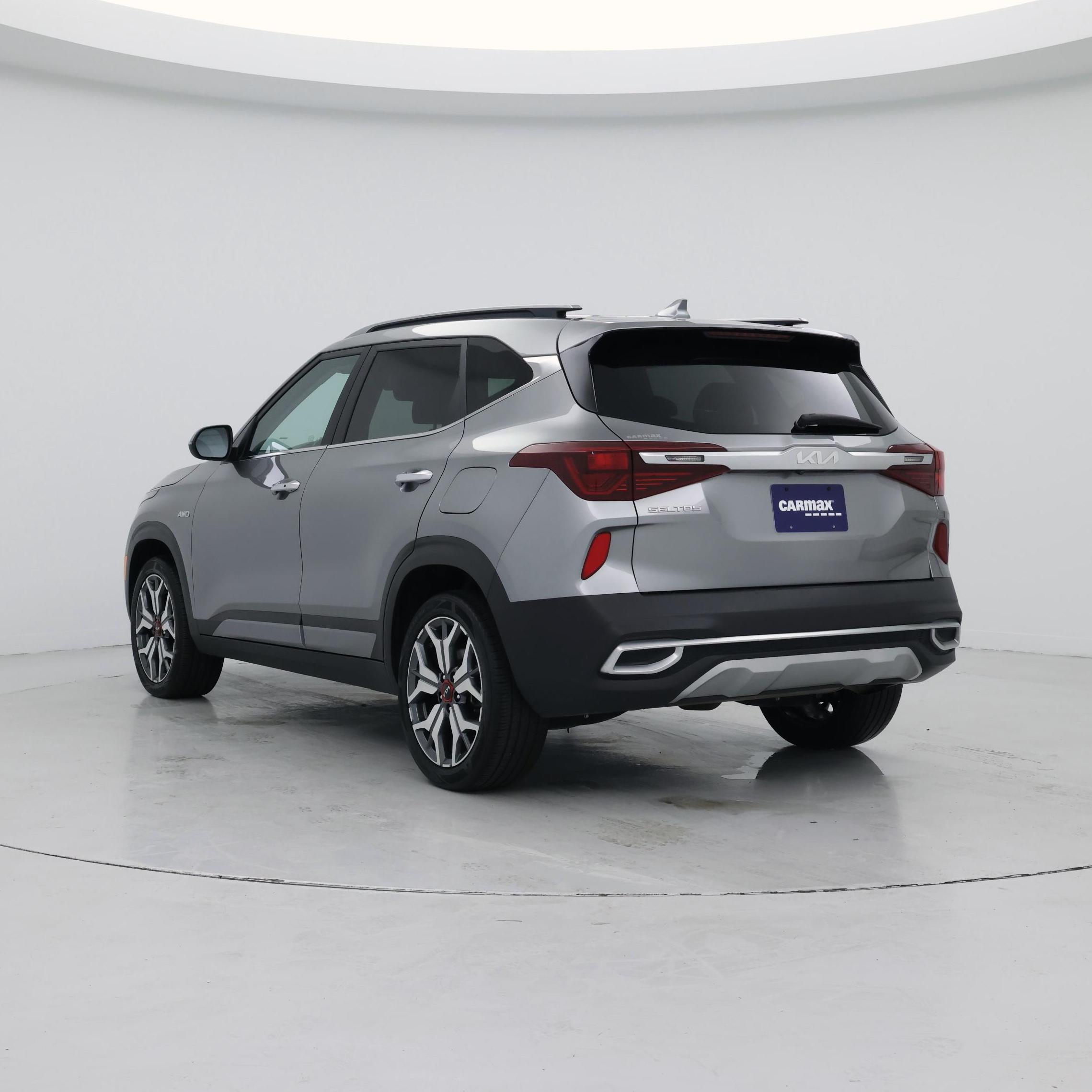 Thumbnail: 2023 Kia Seltos - 2