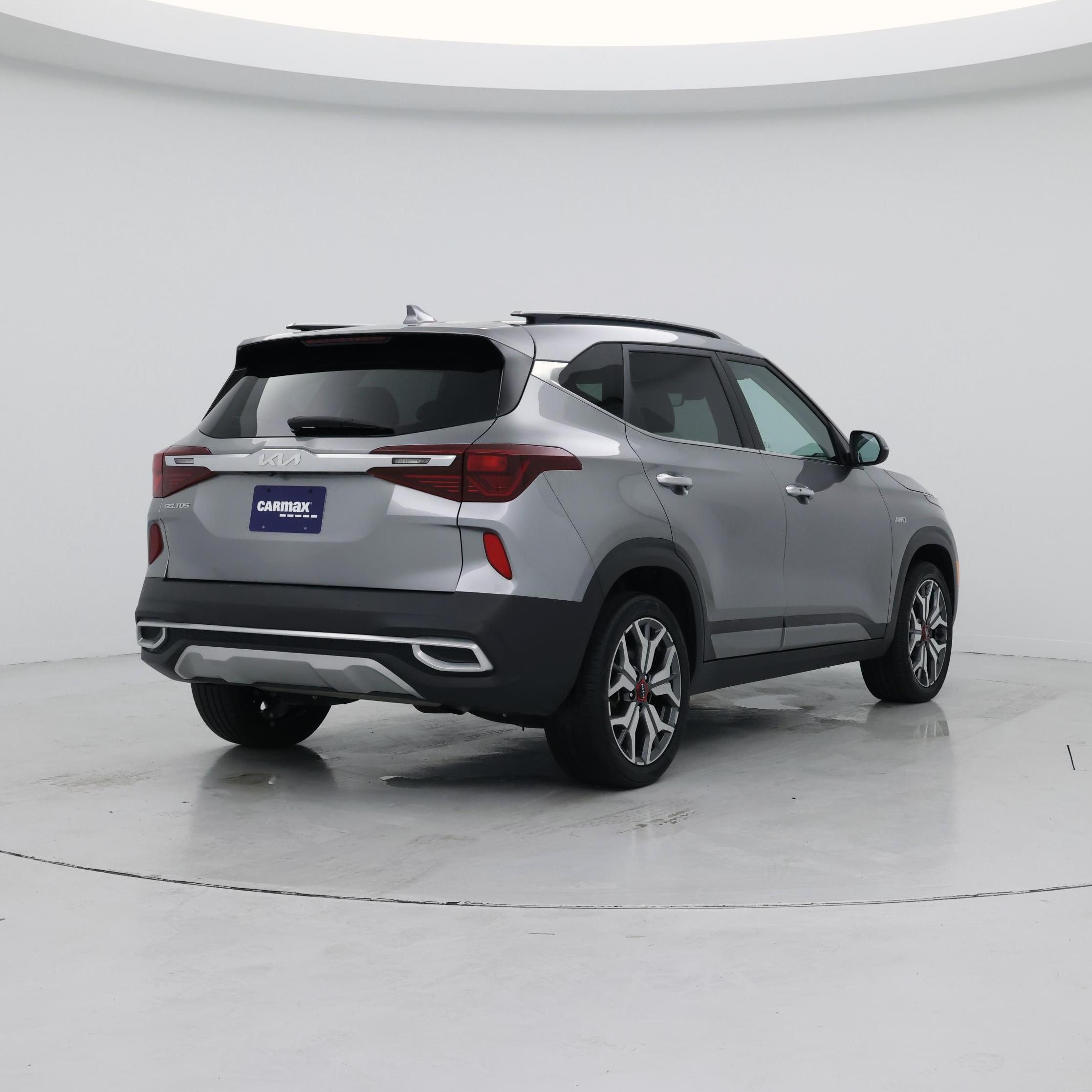 Thumbnail: 2023 Kia Seltos - 8