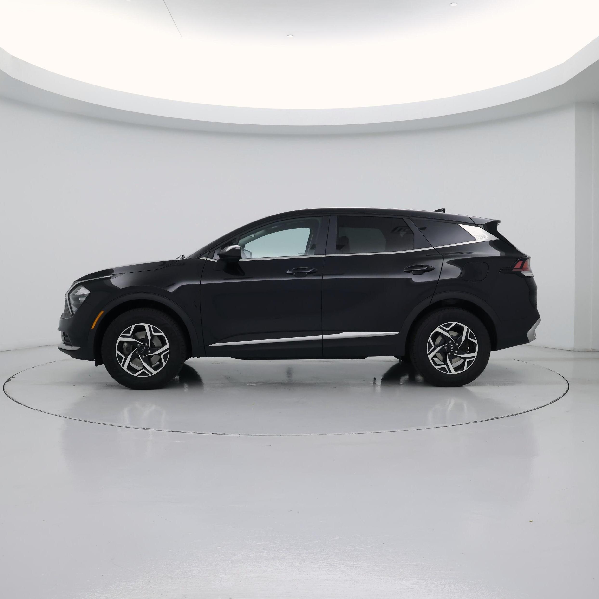 Thumbnail: 2023 Kia Sportage - 3