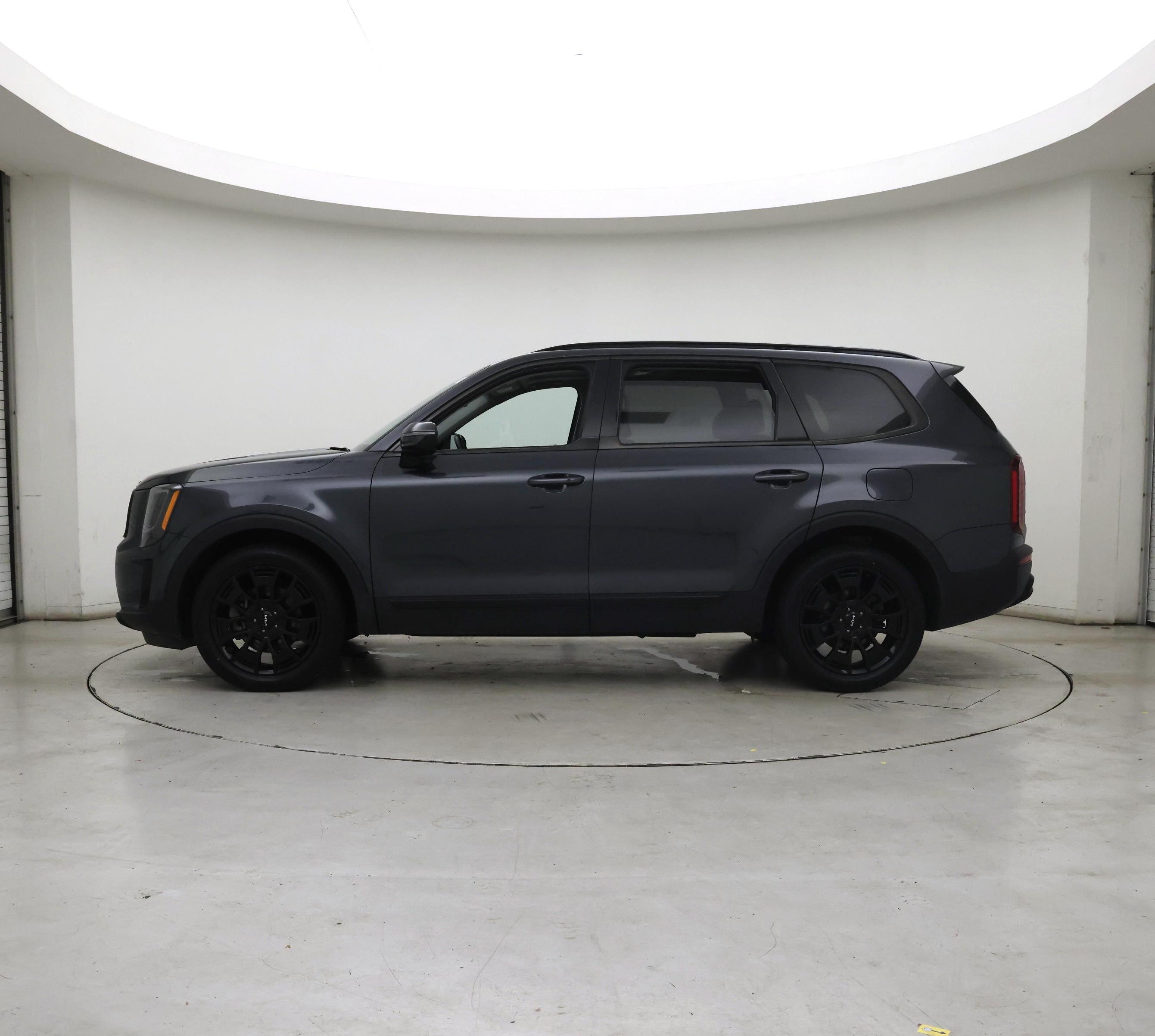Thumbnail: 2022 Kia Telluride - 3