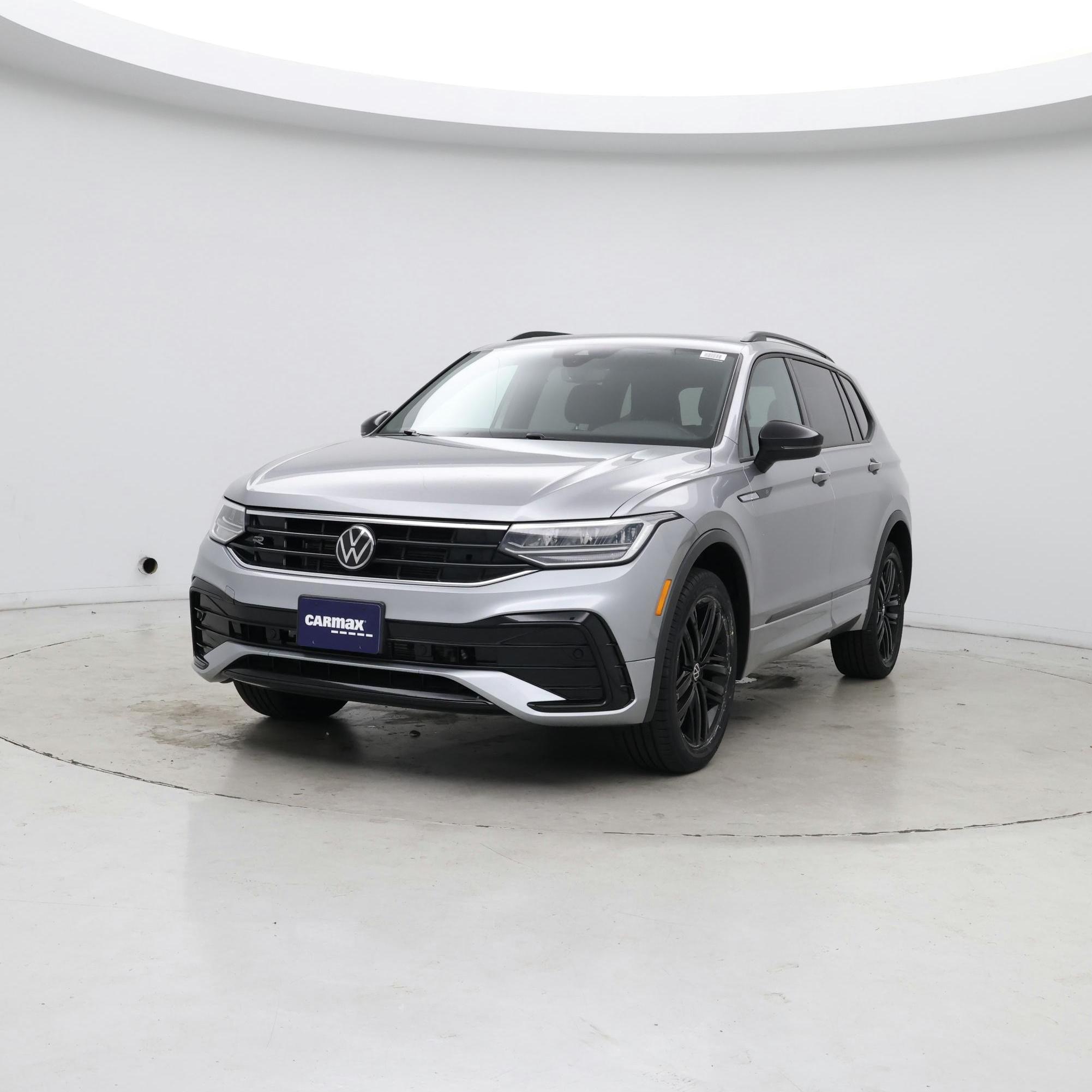 Thumbnail: 2022 Volkswagen Tiguan - 4