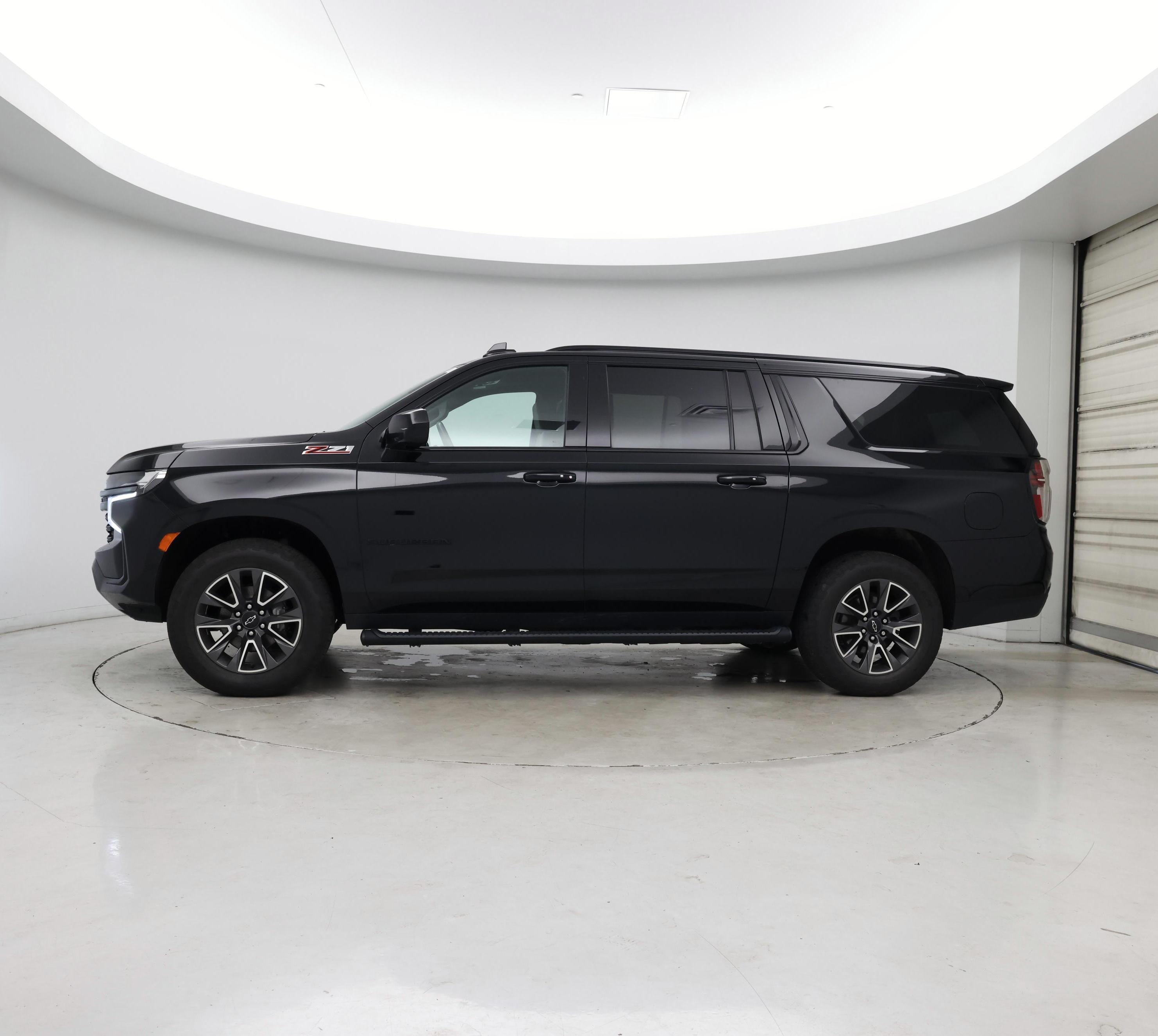 Thumbnail: 2021 Chevrolet Suburban - 3