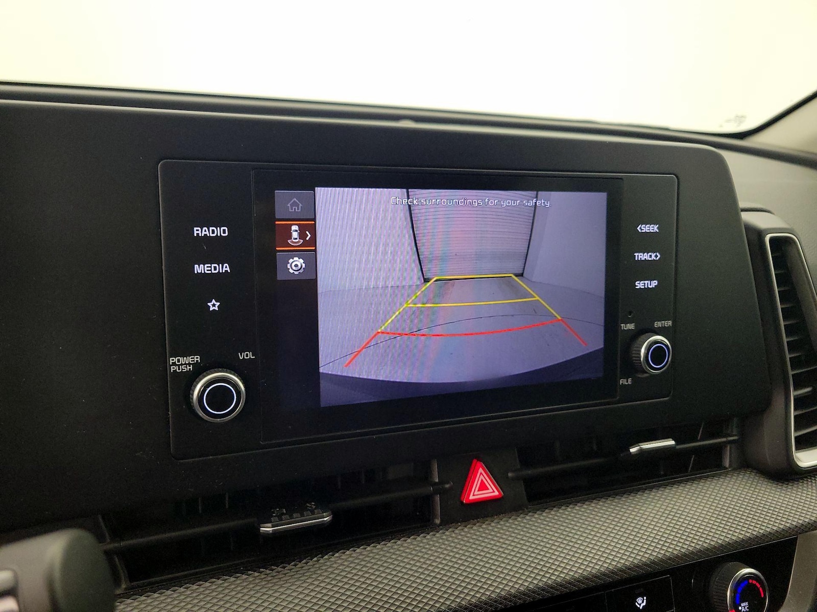 2023 Kia Sportage LX - Photo 15