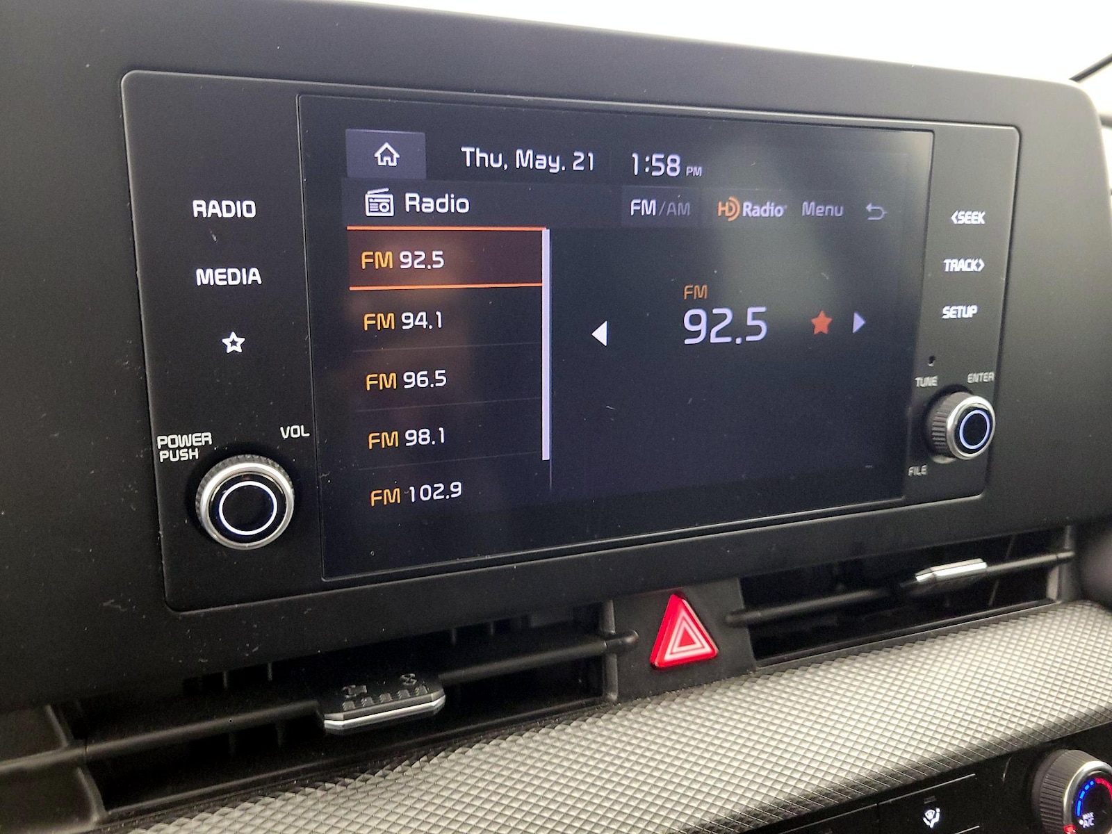2023 Kia Sportage LX - Photo 16