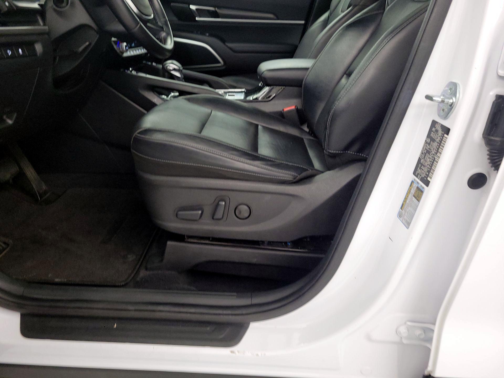 Thumbnail: 2023 Kia Telluride - 11