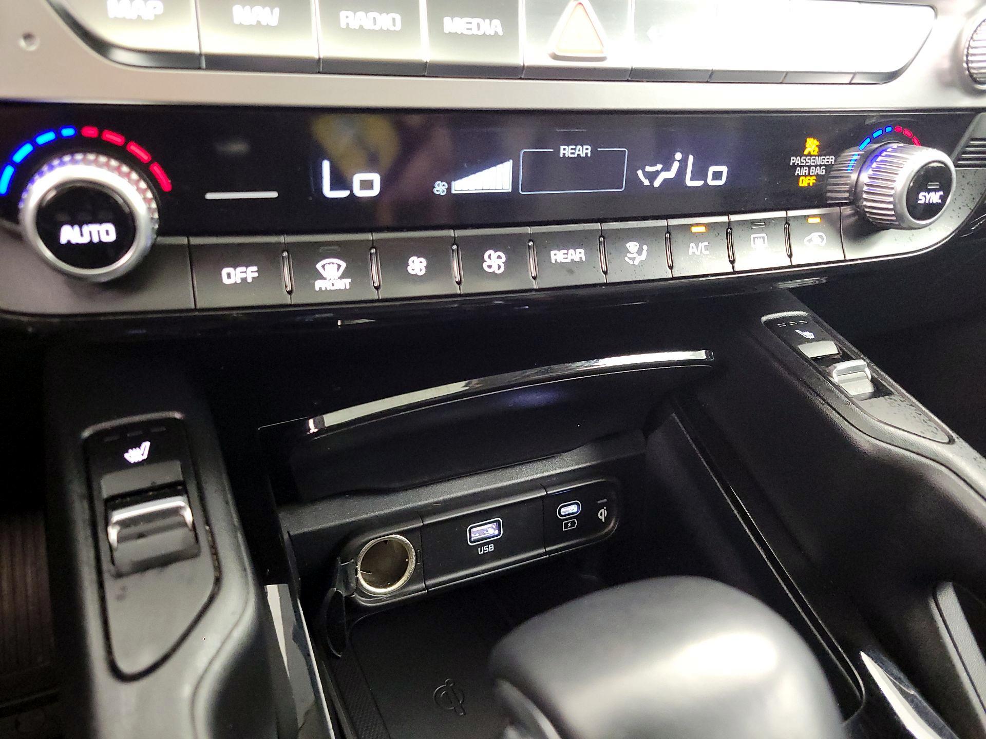Thumbnail: 2023 Kia Telluride - 17
