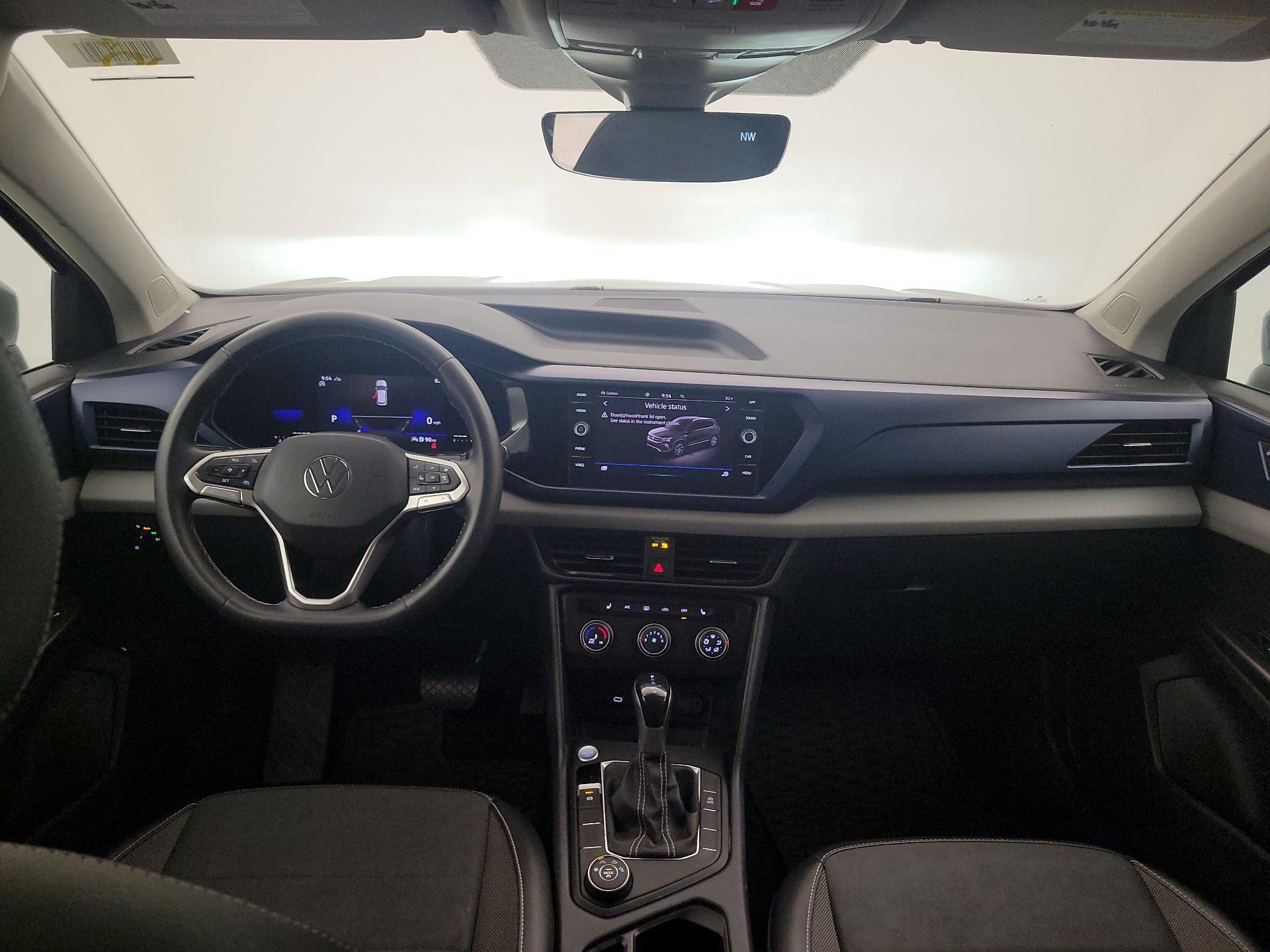 Thumbnail: 2022 Volkswagen Taos - 9